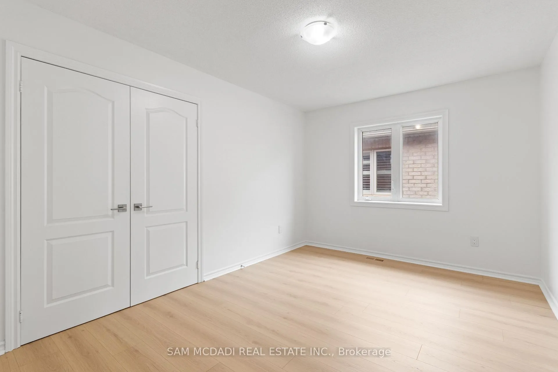 Photo 24 of 20 Iverson Drive, Brampton, Credit Valley — HOMEH