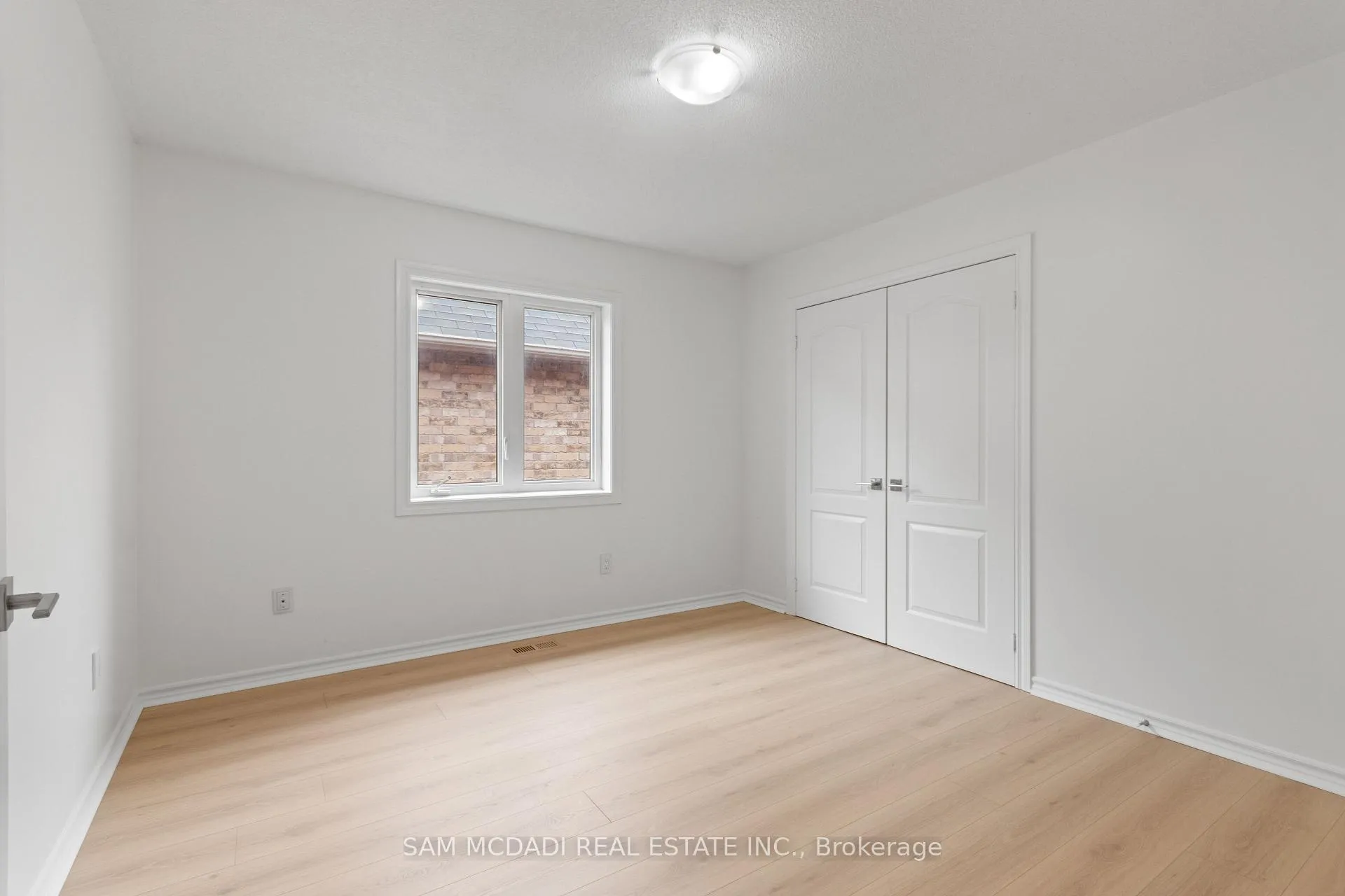 Photo 27 of 20 Iverson Drive, Brampton, Credit Valley — HOMEH