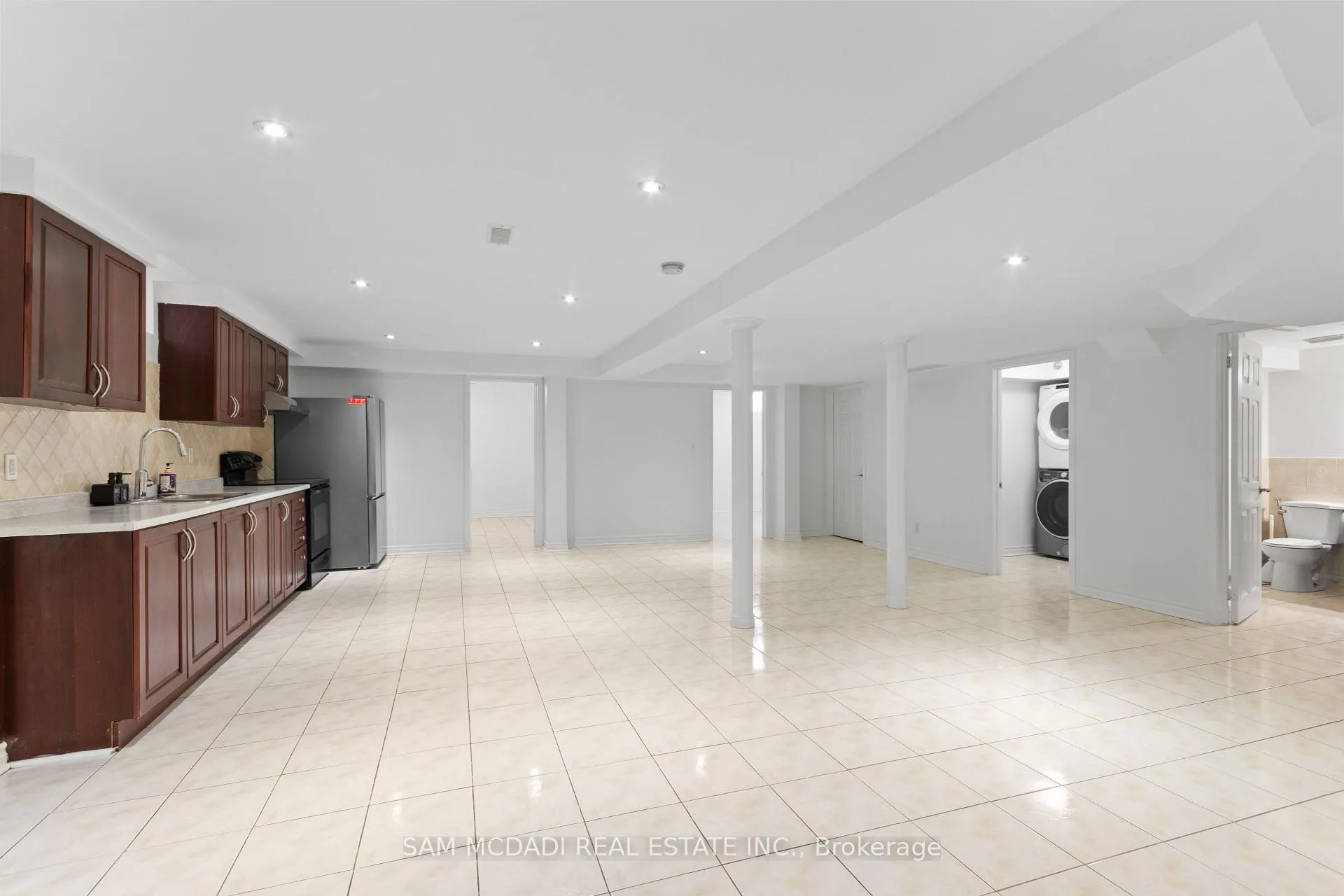 Photo 35 of 20 Iverson Drive, Brampton, Credit Valley — HOMEH
