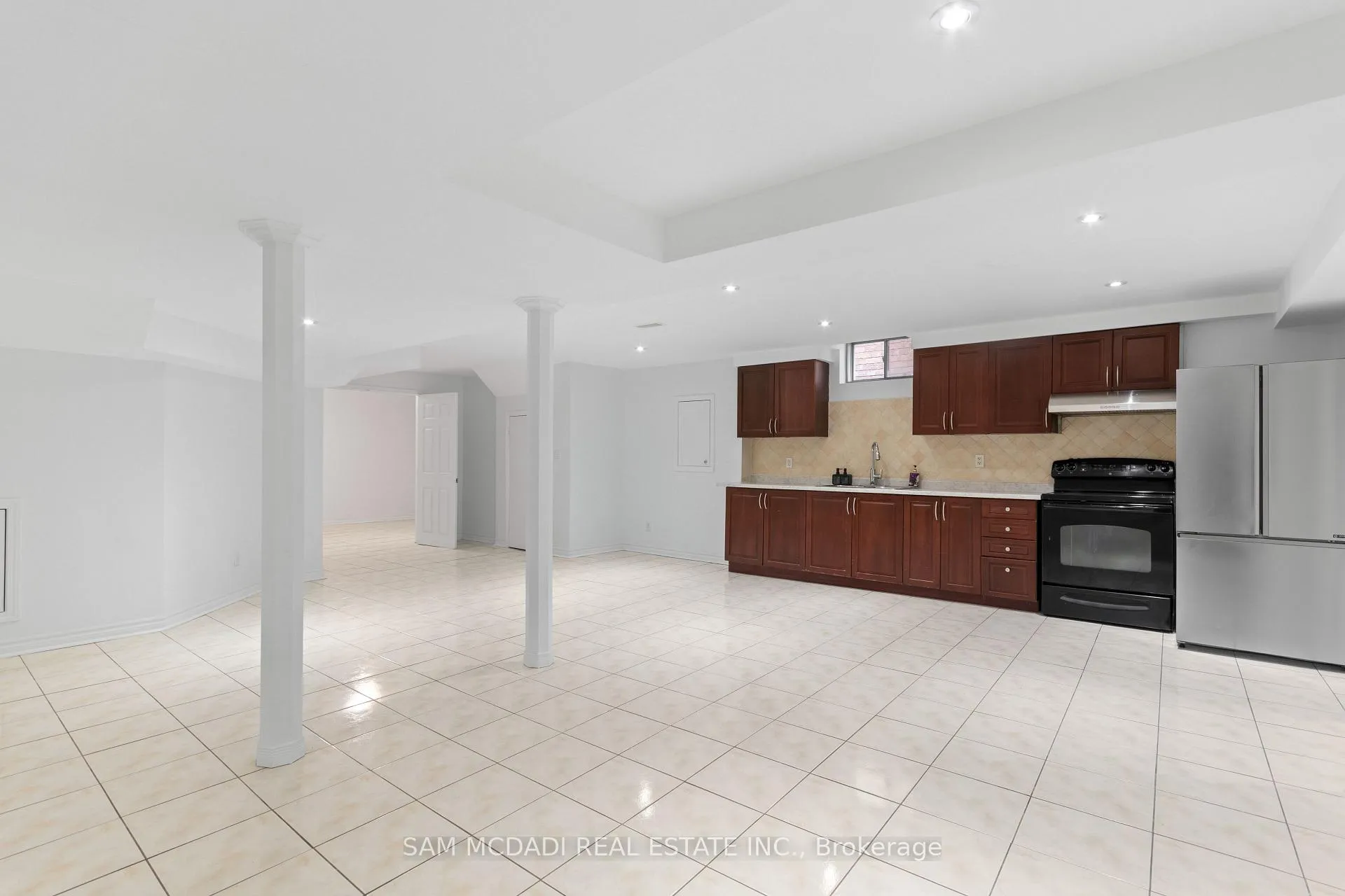 Photo 36 of 20 Iverson Drive, Brampton, Credit Valley — HOMEH