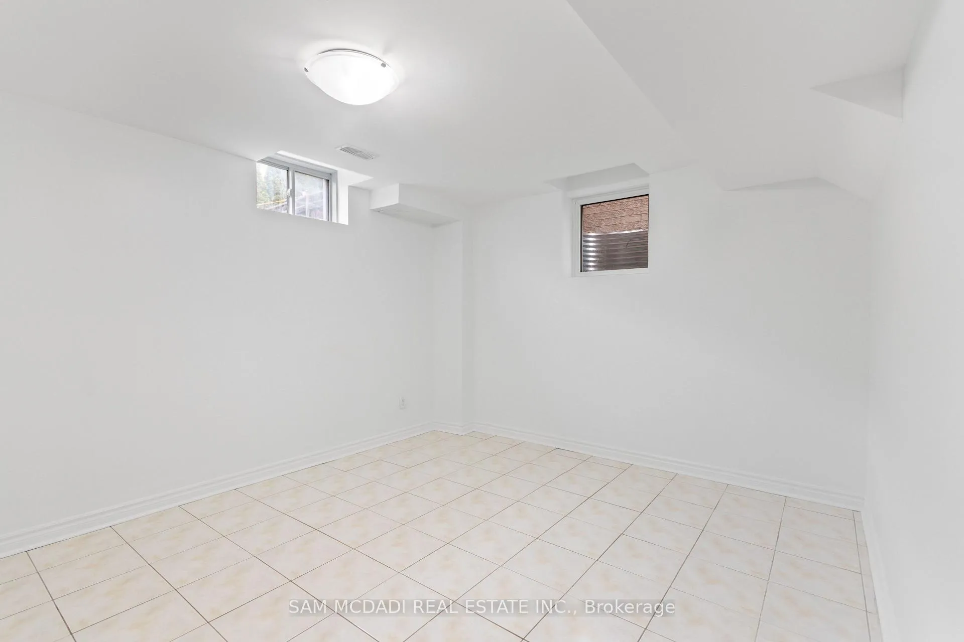 Photo 39 of 20 Iverson Drive, Brampton, Credit Valley — HOMEH