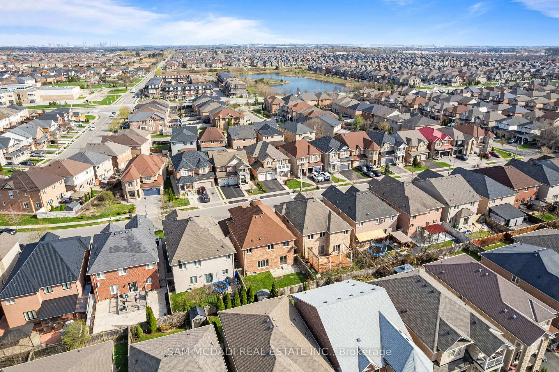 Photo 49 of 20 Iverson Drive, Brampton, Credit Valley — HOMEH