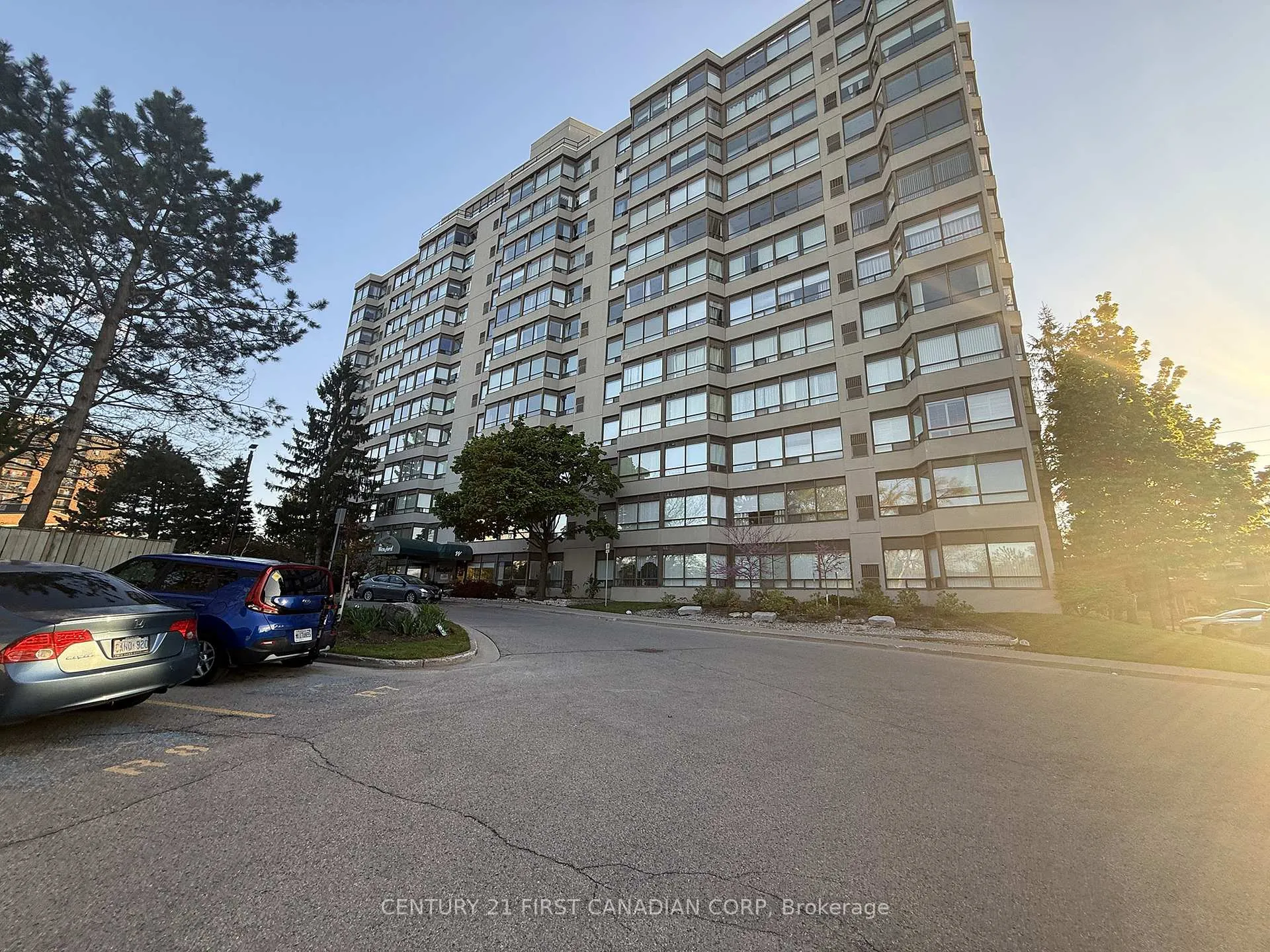 Front of Unit 401, 744 Wonderland Road S