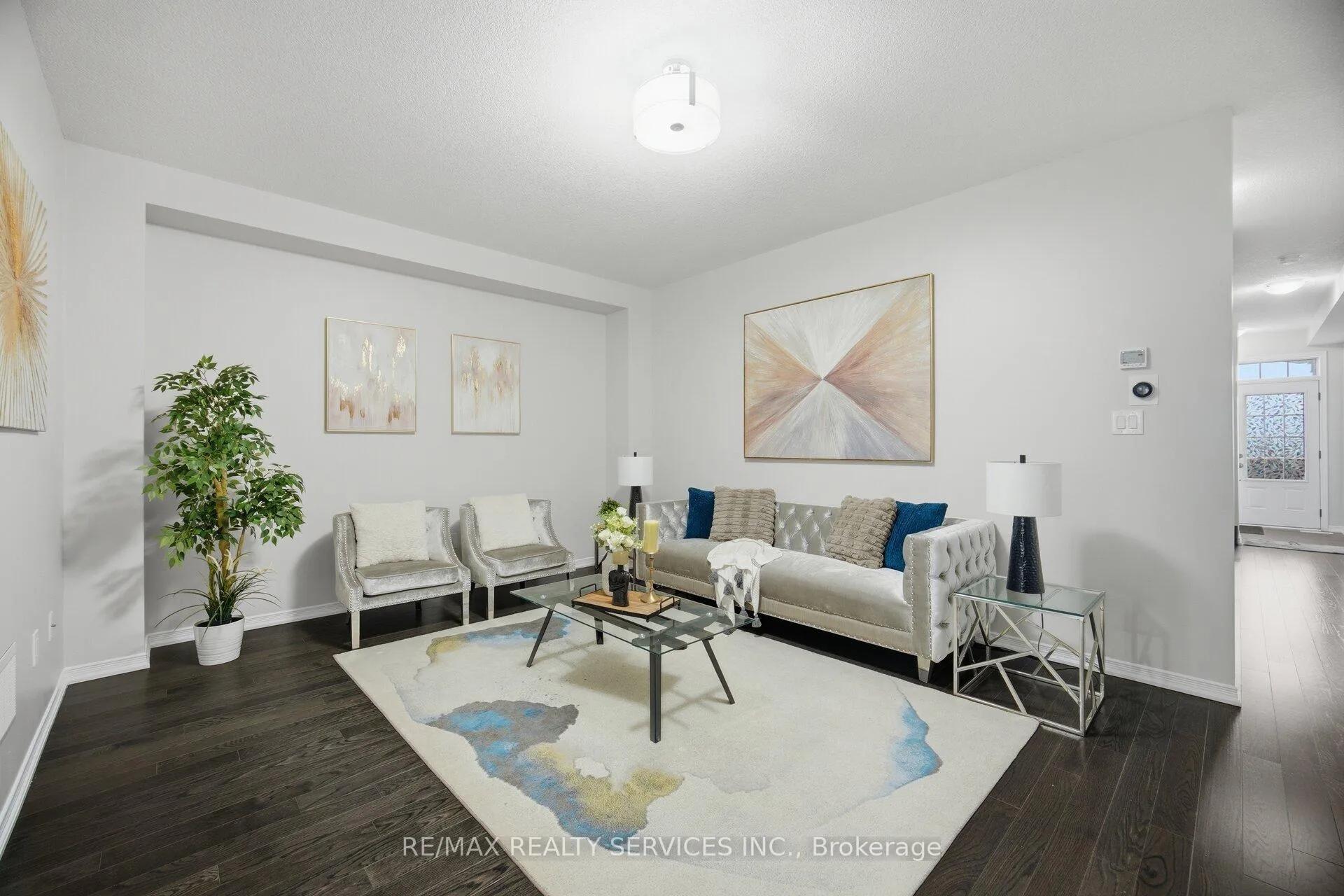 Photo 3 of 25 Baffin Crescent, Brampton, Northwest Brampton — HOMEH