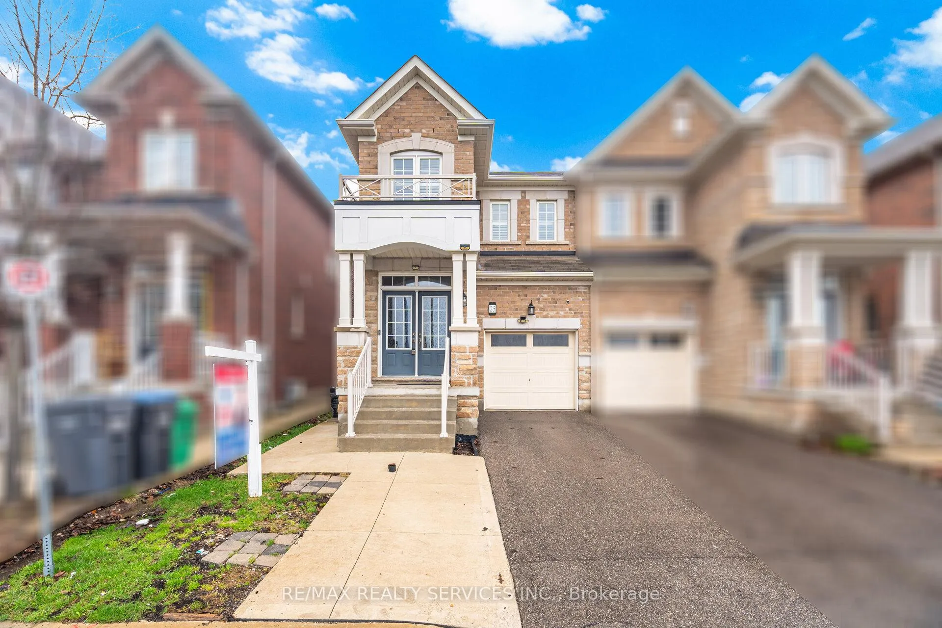 Photo 6 of 25 Baffin Crescent, Brampton, Northwest Brampton — HOMEH
