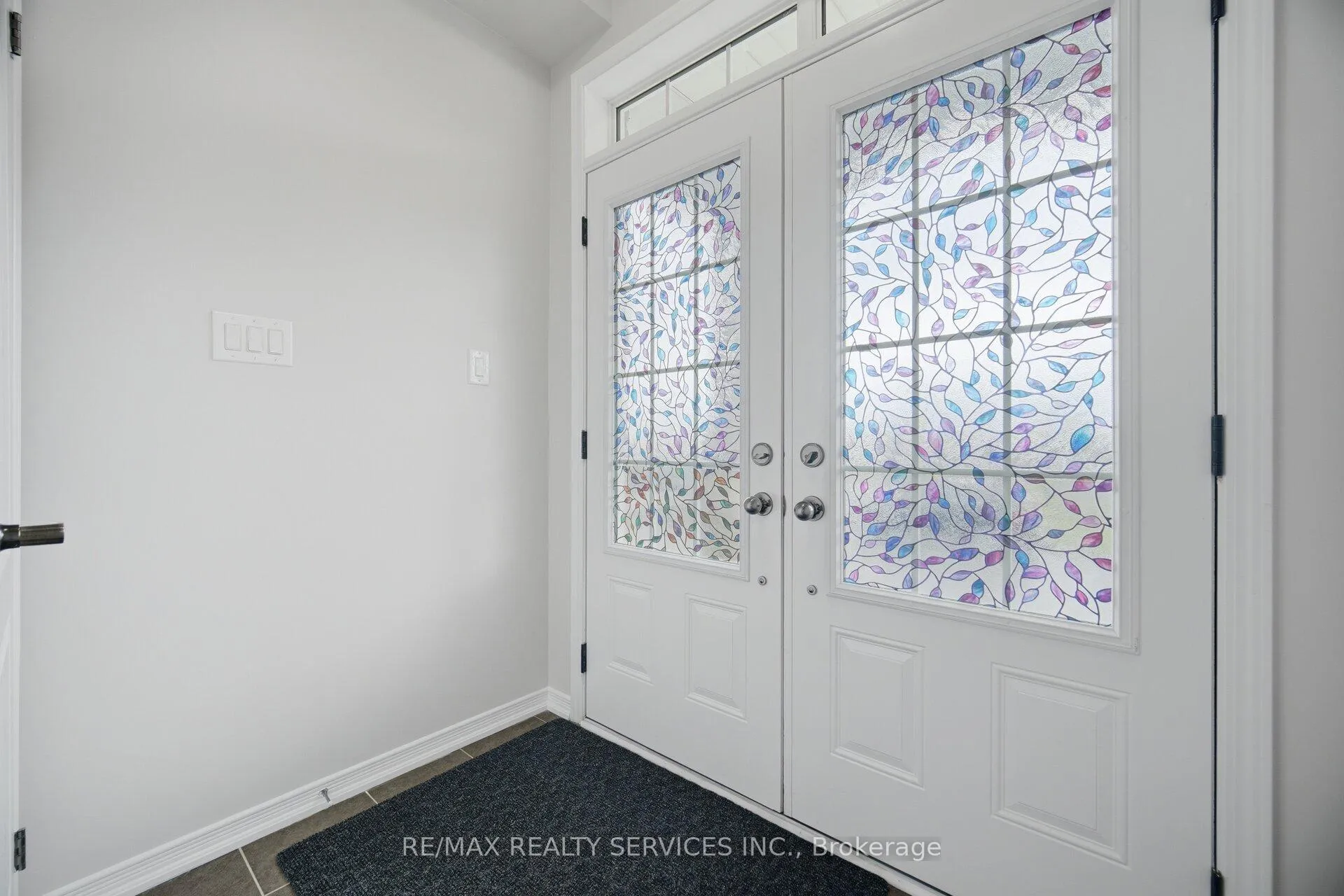Photo 7 of 25 Baffin Crescent, Brampton, Northwest Brampton — HOMEH