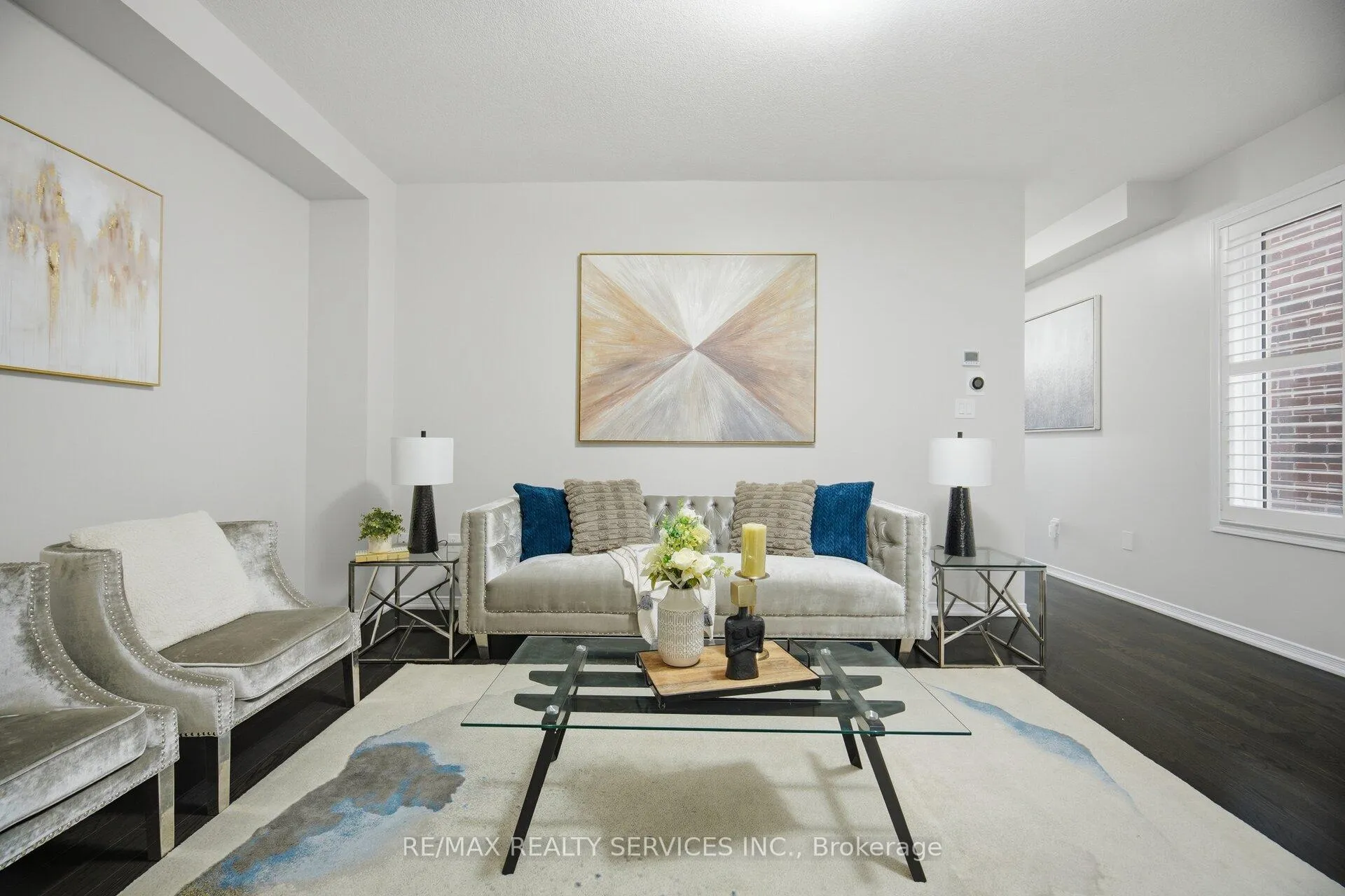 Photo 9 of 25 Baffin Crescent, Brampton, Northwest Brampton — HOMEH