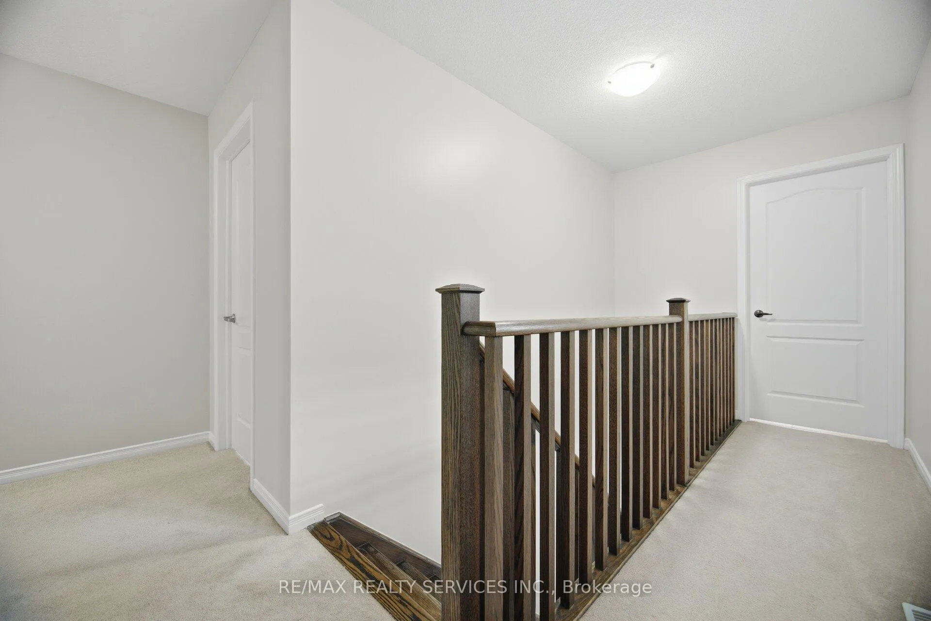 Photo 16 of 25 Baffin Crescent, Brampton, Northwest Brampton — HOMEH