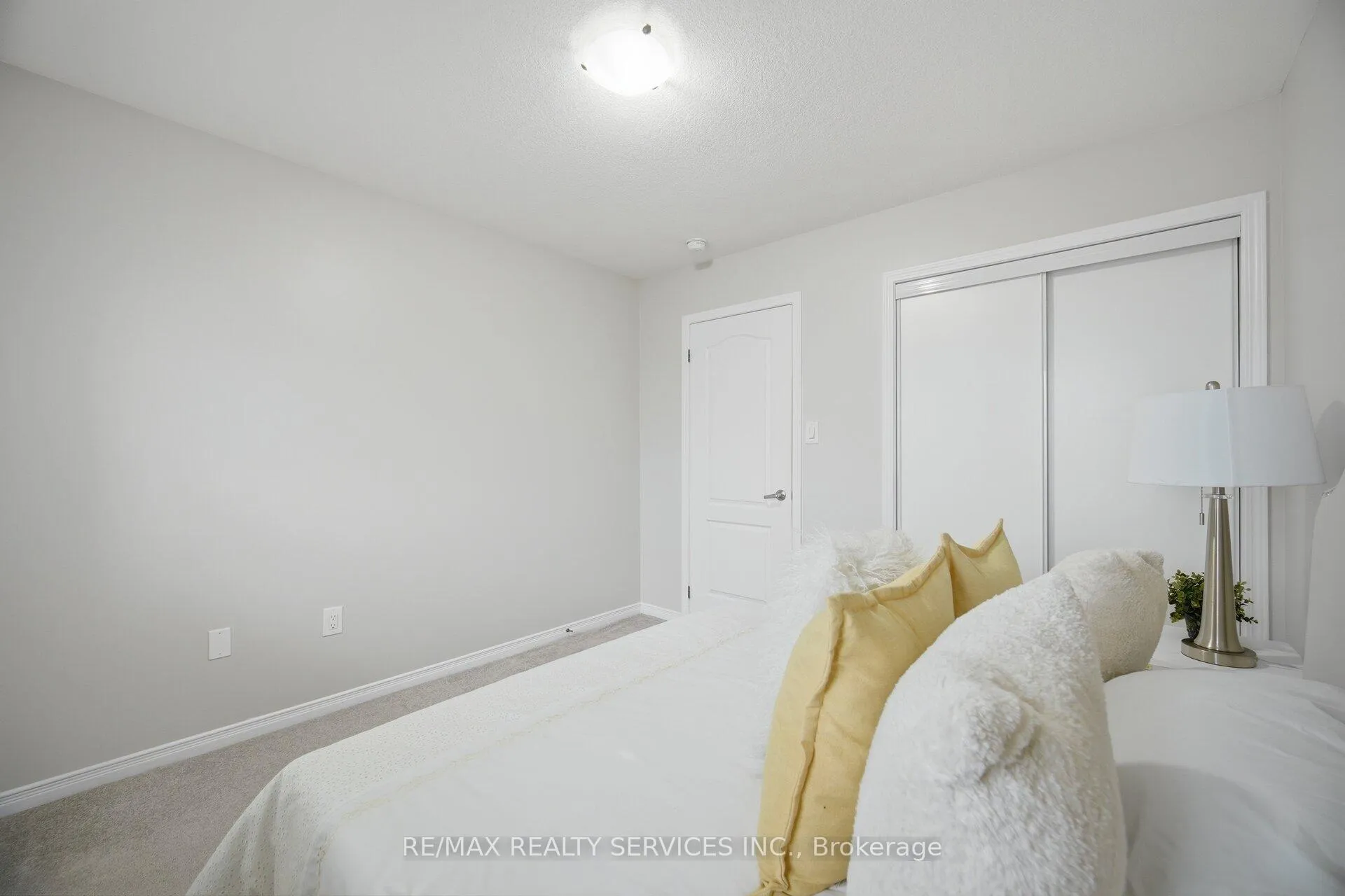 Photo 26 of 25 Baffin Crescent, Brampton, Northwest Brampton — HOMEH