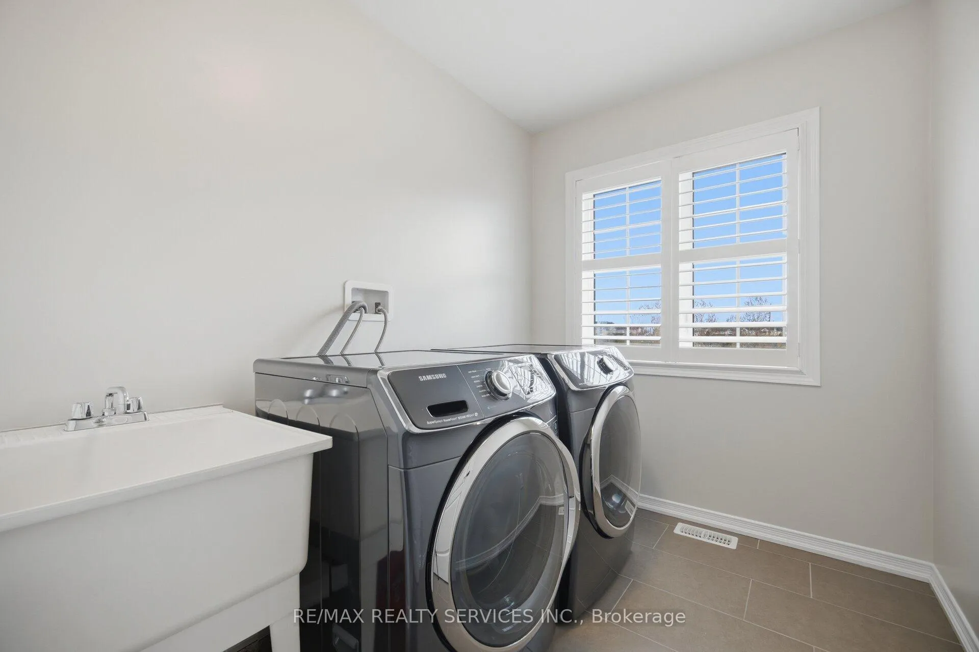 Photo 31 of 25 Baffin Crescent, Brampton, Northwest Brampton — HOMEH