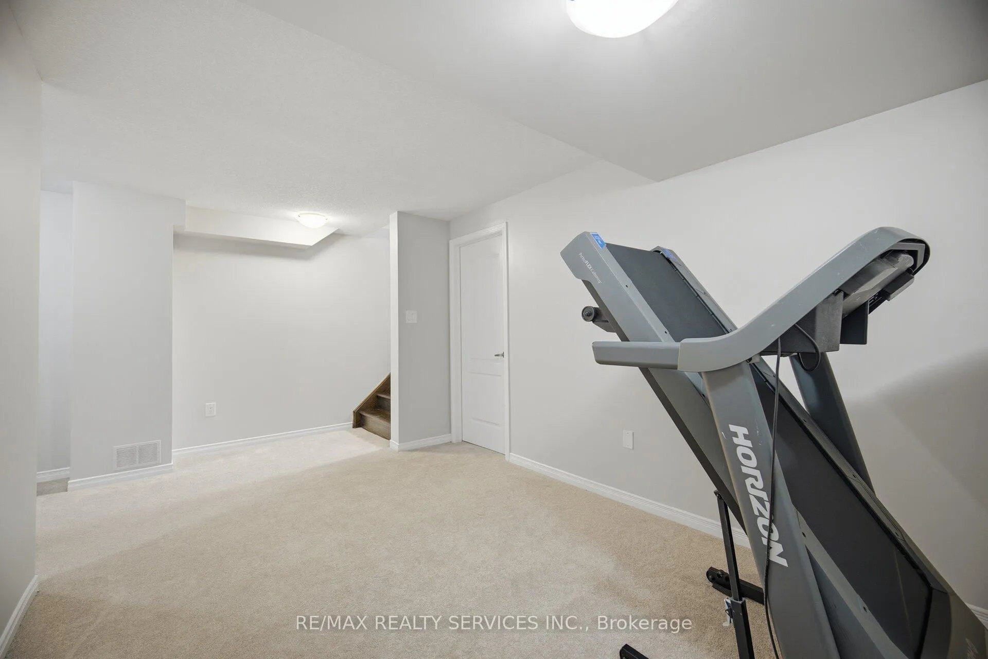 Photo 36 of 25 Baffin Crescent, Brampton, Northwest Brampton — HOMEH