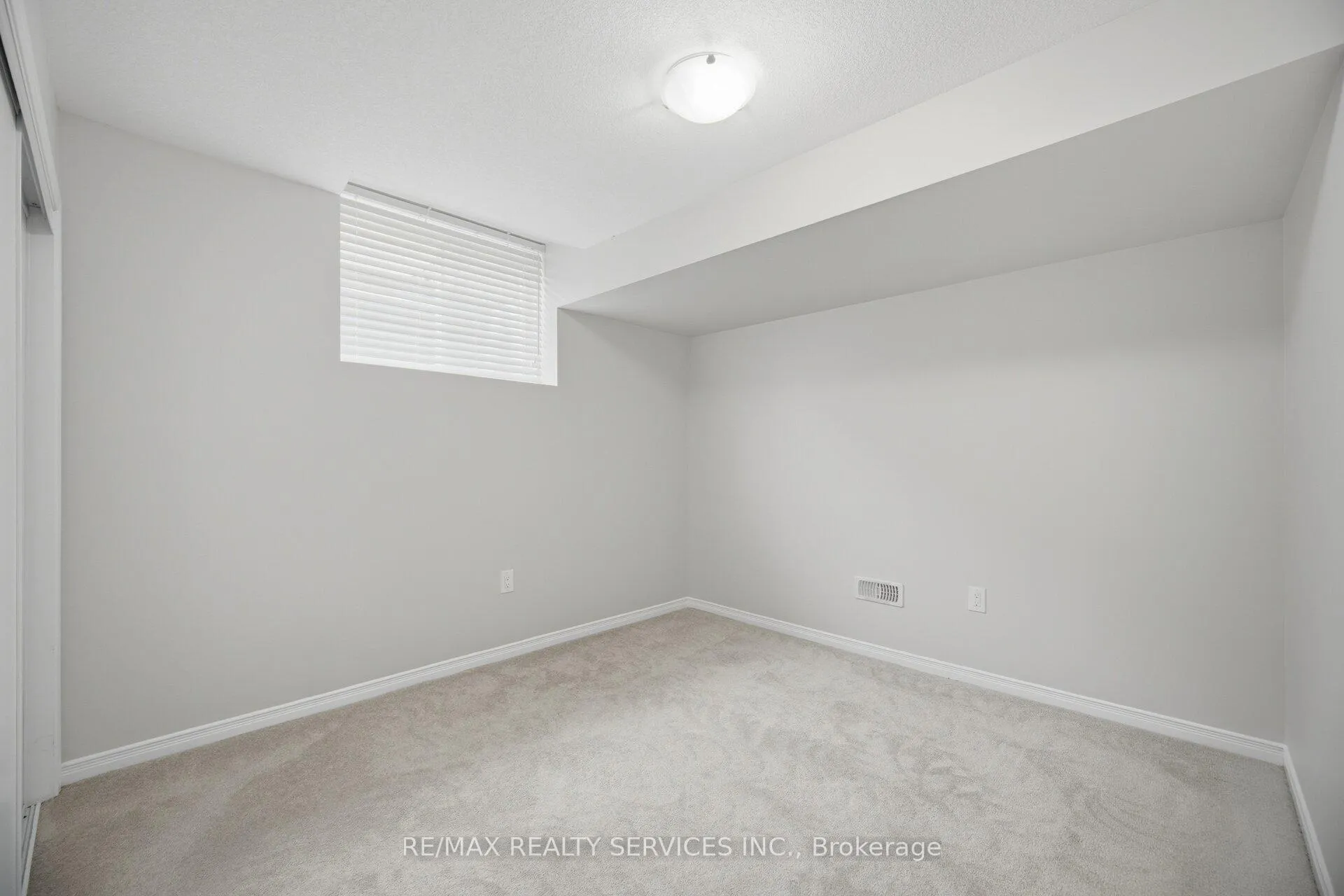 Photo 39 of 25 Baffin Crescent, Brampton, Northwest Brampton — HOMEH
