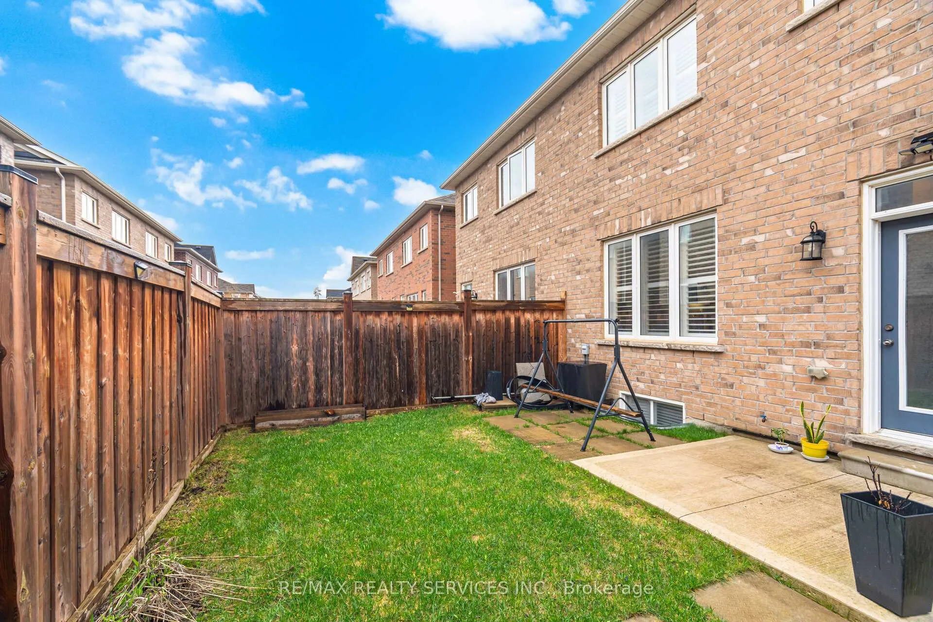 Photo 43 of 25 Baffin Crescent, Brampton, Northwest Brampton — HOMEH