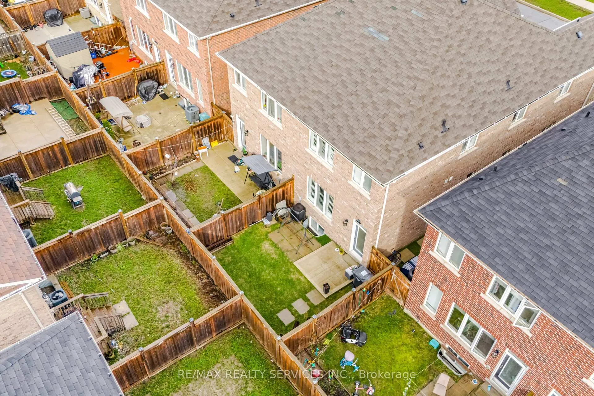 Photo 47 of 25 Baffin Crescent, Brampton, Northwest Brampton — HOMEH