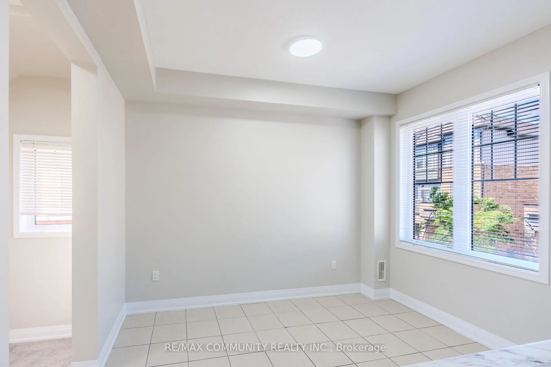Photo 14 of 823 Atwater Path, Oshawa, Lakeview — HOMEH