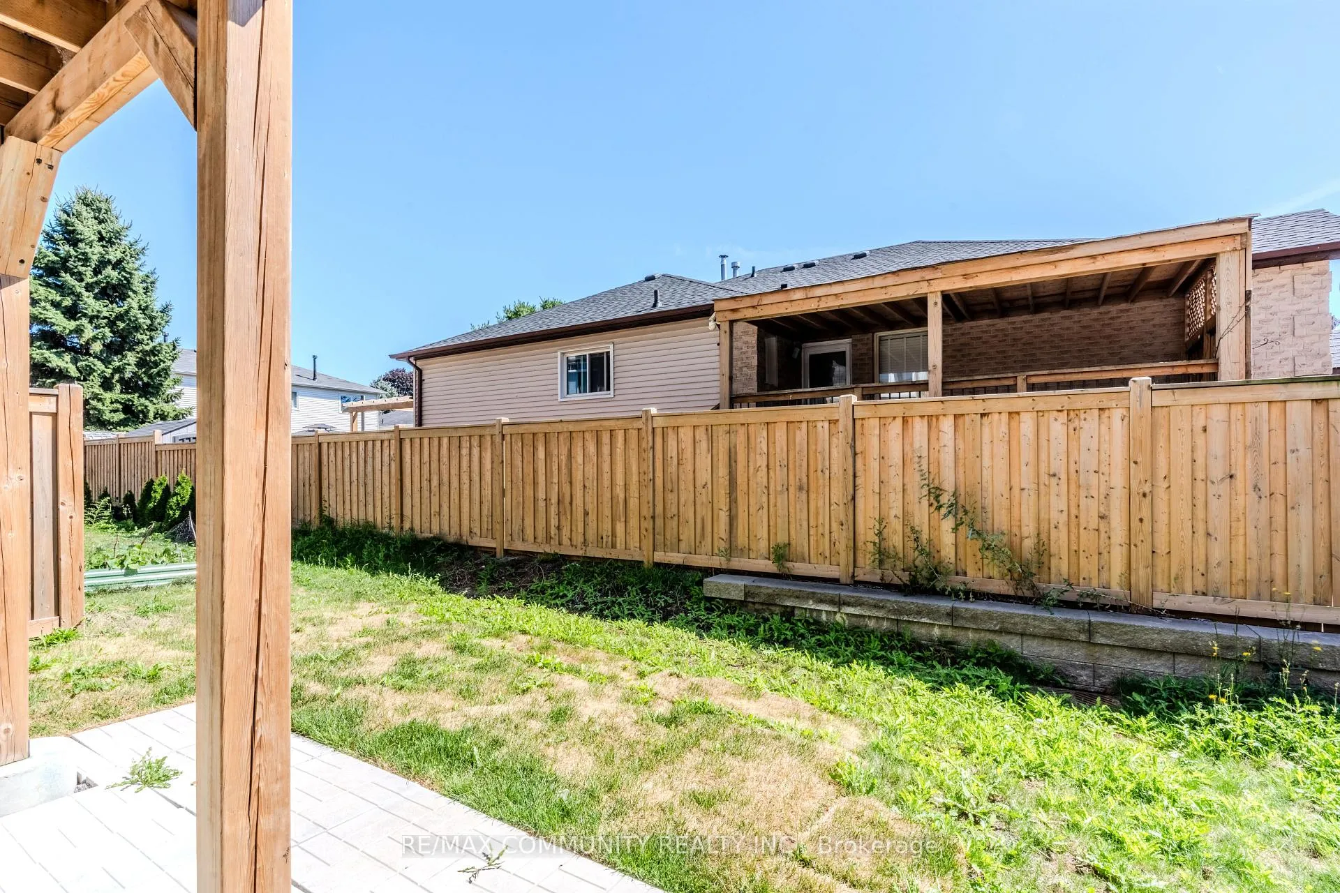 Photo 28 of 823 Atwater Path, Oshawa, Lakeview — HOMEH