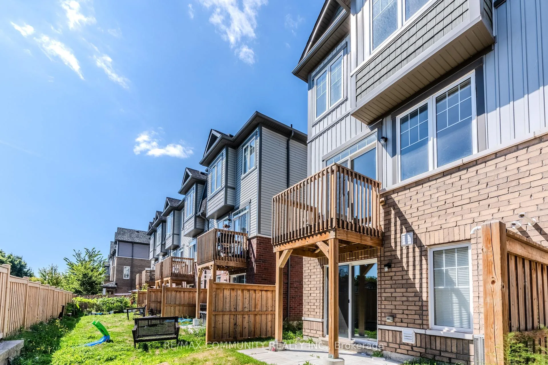 Photo 30 of 823 Atwater Path, Oshawa, Lakeview — HOMEH