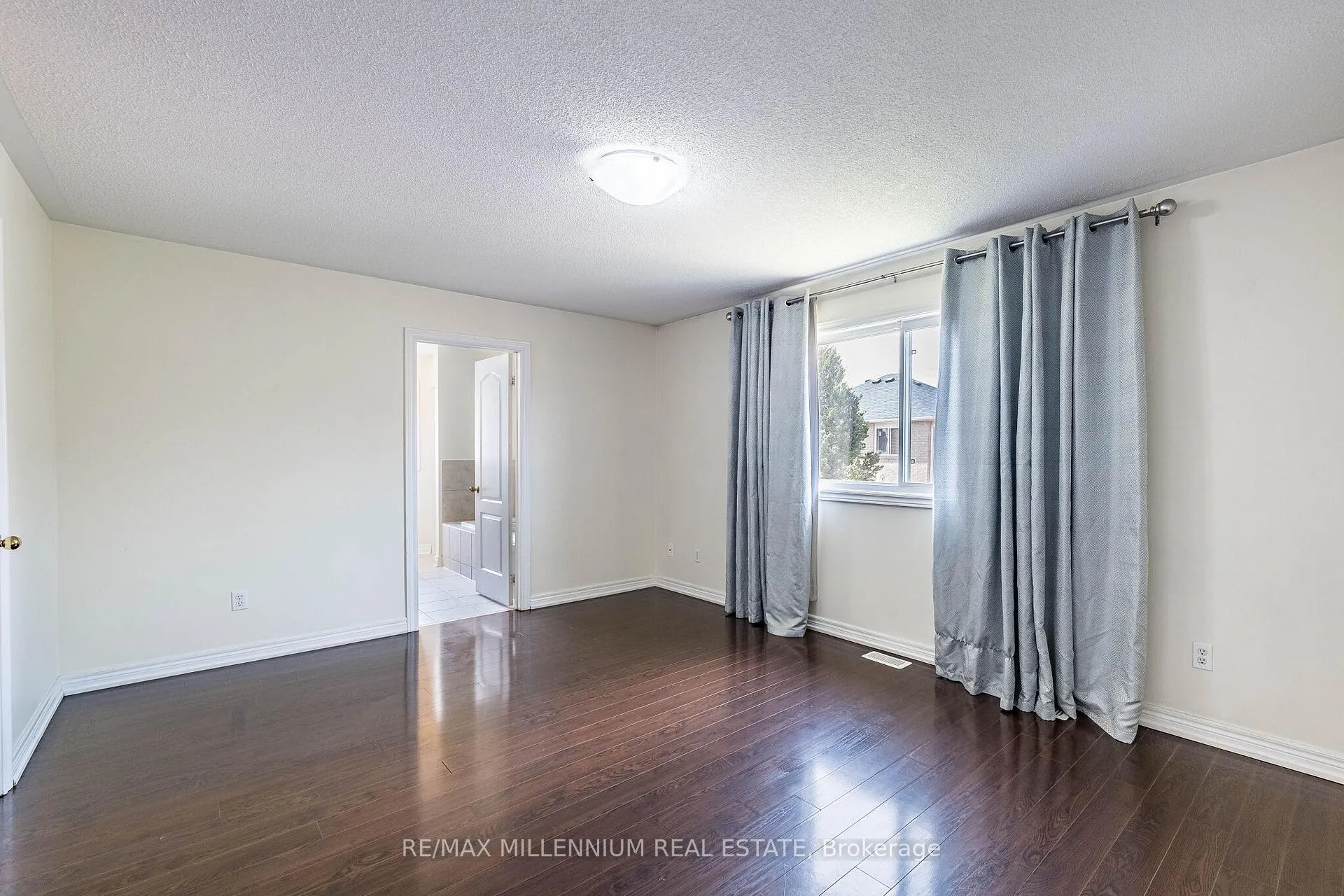Photo 34 of 14 Vermont Road, Brampton, Fletcher's Meadow — HOMEH
