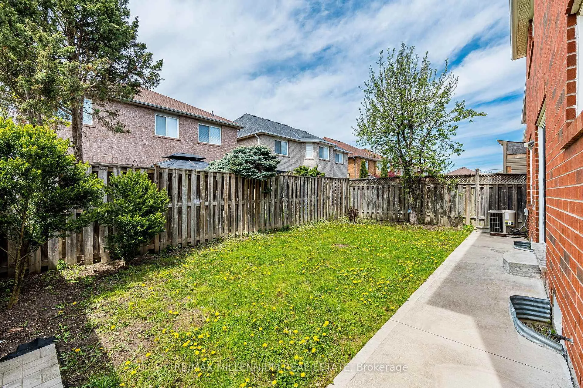 Photo 50 of 14 Vermont Road, Brampton, Fletcher's Meadow — HOMEH