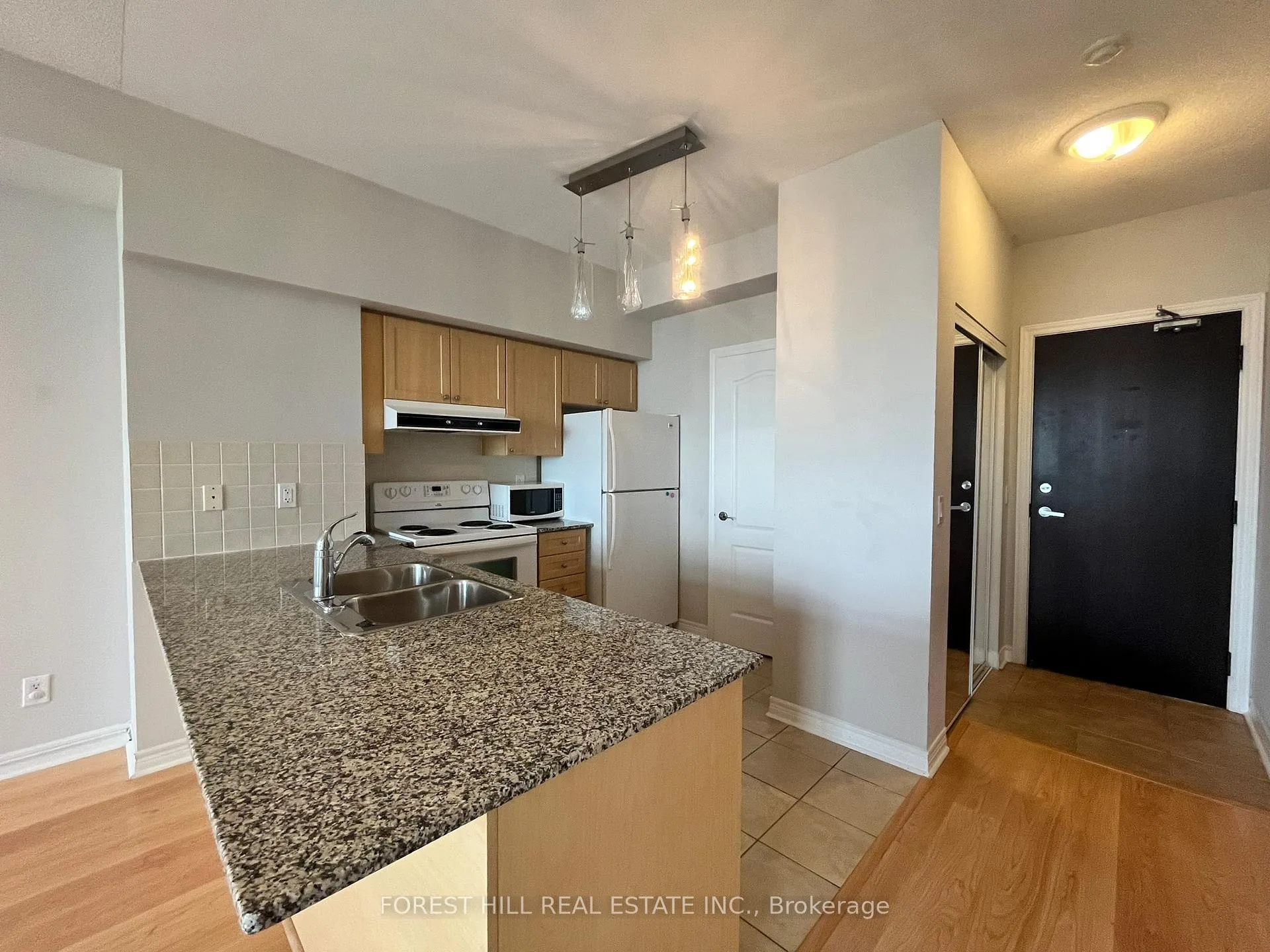 Photo 4 of Unit 1608, 15 North Park Road, Vaughan, Beverley Glen — HOMEH