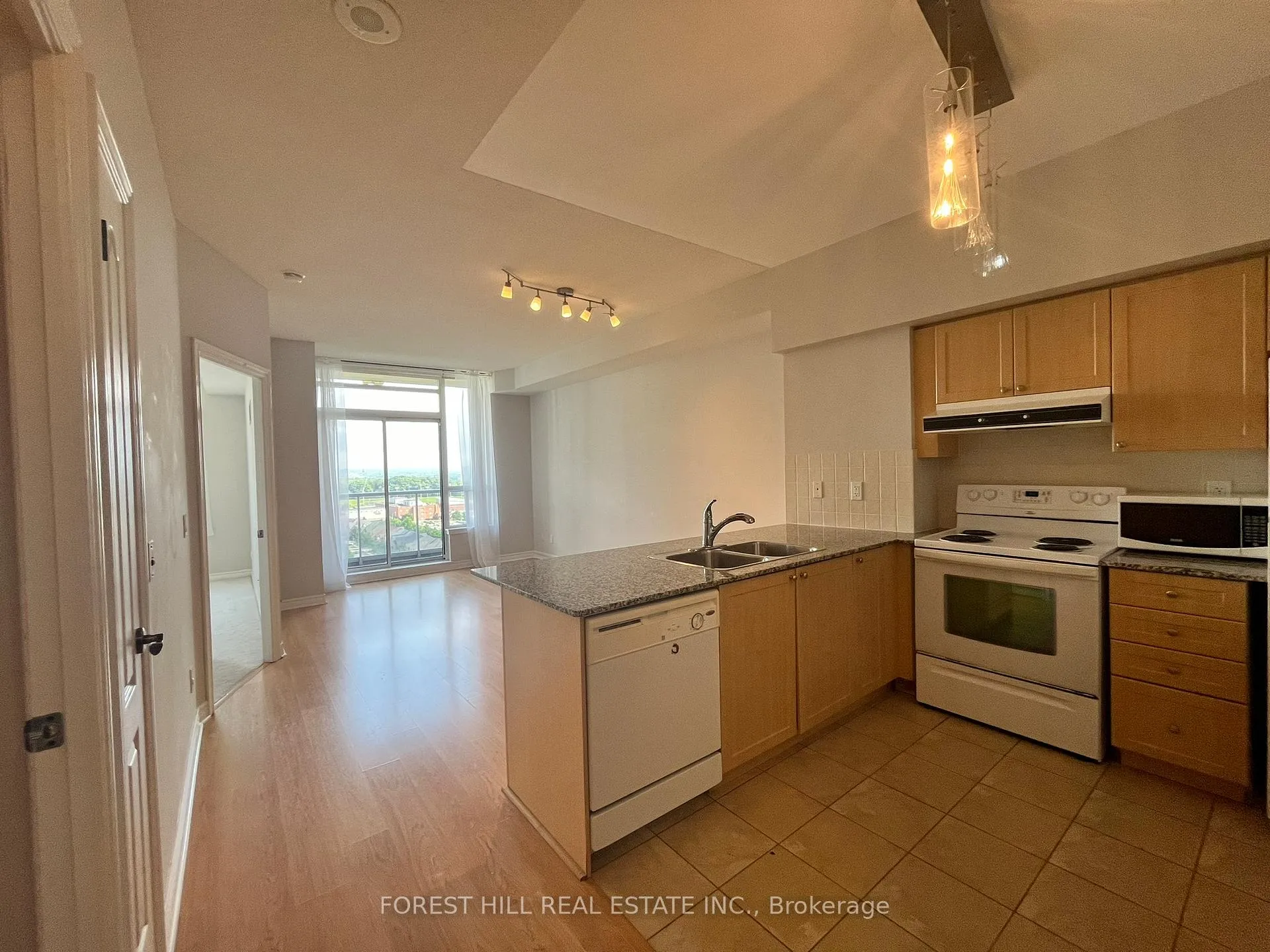 Photo 8 of Unit 1608, 15 North Park Road, Vaughan, Beverley Glen — HOMEH