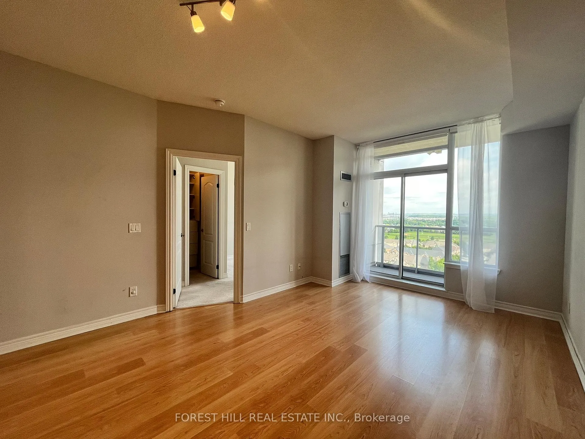Photo 10 of Unit 1608, 15 North Park Road, Vaughan, Beverley Glen — HOMEH