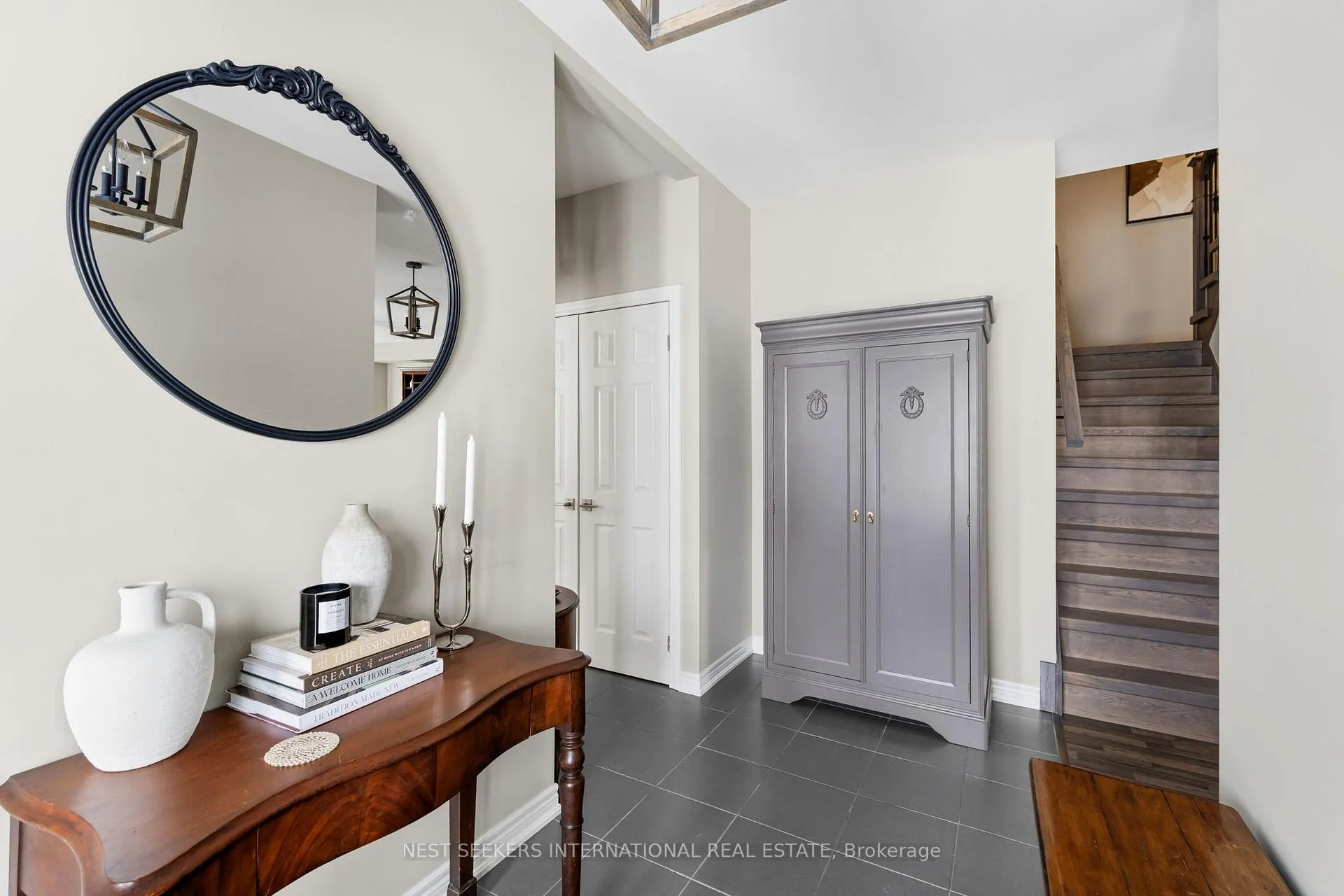 Photo 6 of 2 Forest Heights Crescent, Orillia — HOMEH