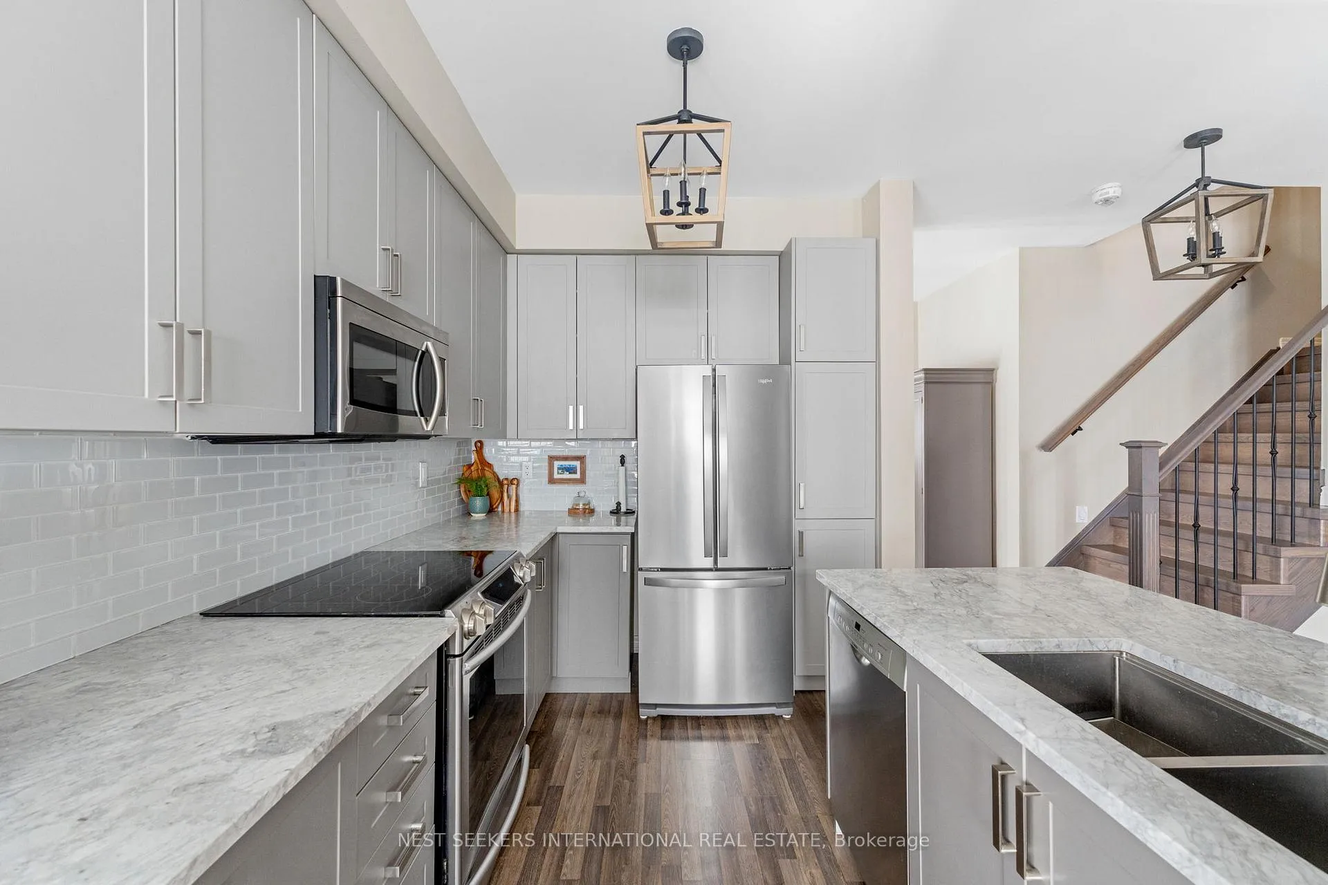Photo 13 of 2 Forest Heights Crescent, Orillia — HOMEH