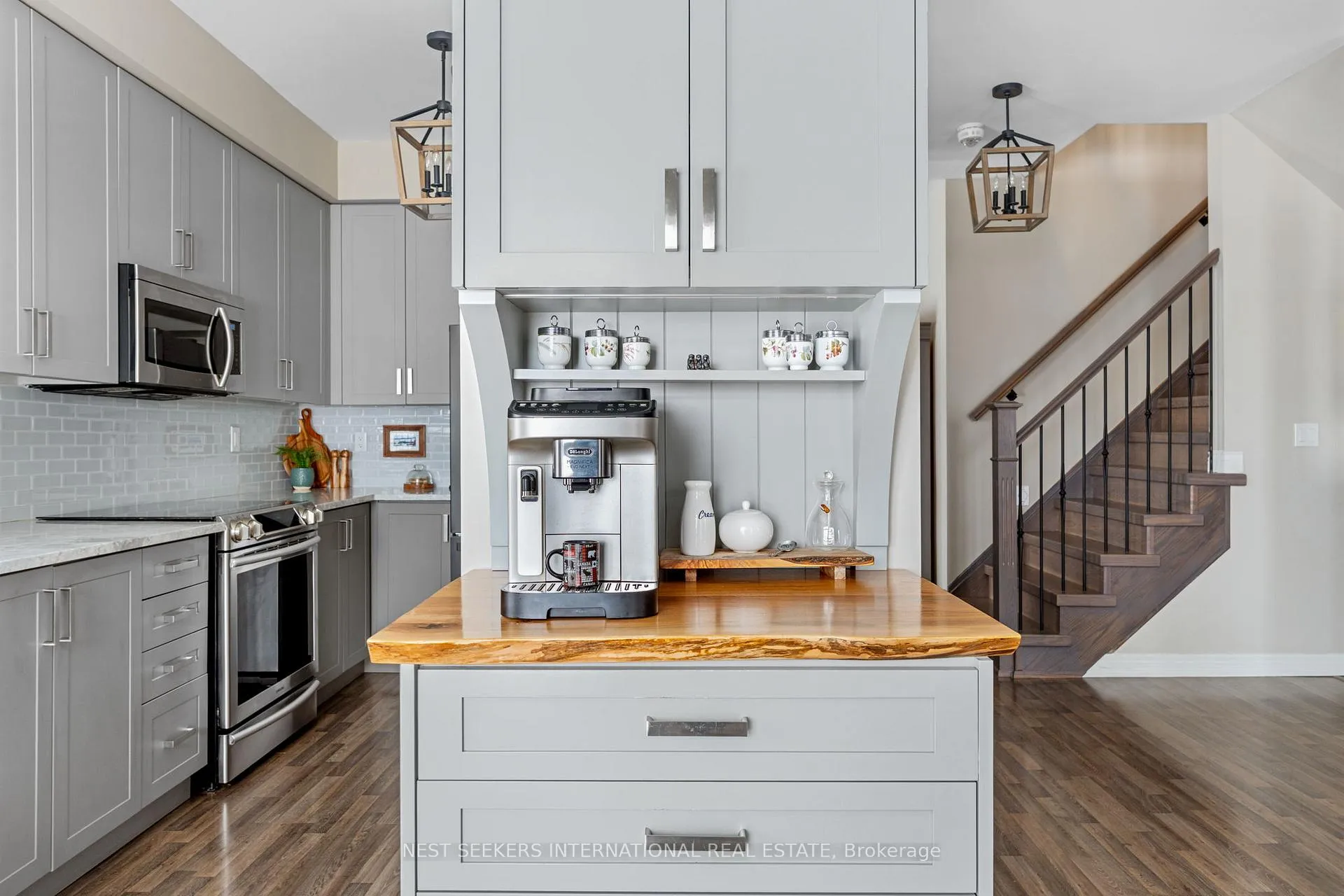 Photo 15 of 2 Forest Heights Crescent, Orillia — HOMEH