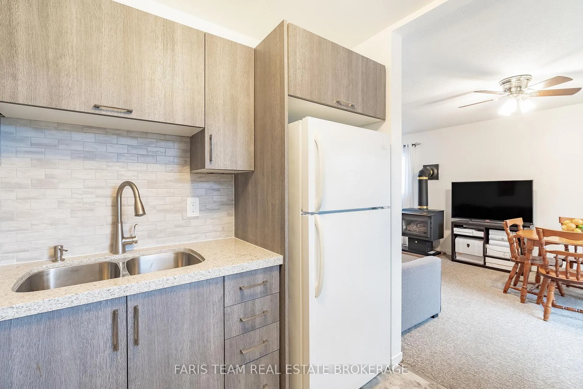 Photo 7 of Unit 3, 19 Meadow Lane, Barrie, Ardagh — HOMEH