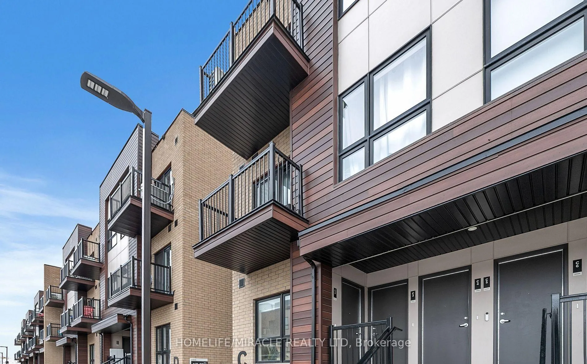 Photo 24 of Unit C2, 10 Palace Street, Kitchener, Laurentian Hills — HOMEH