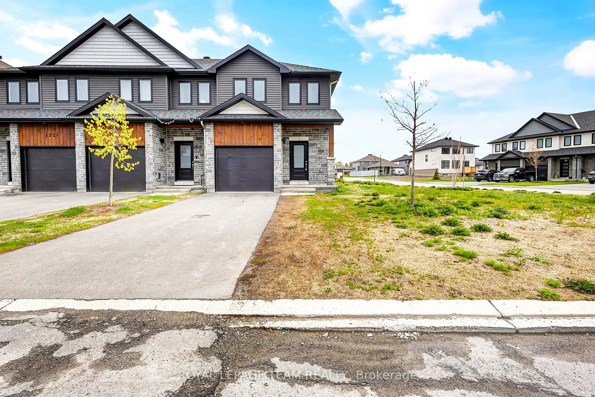 Front of 126 Dowdall Circle