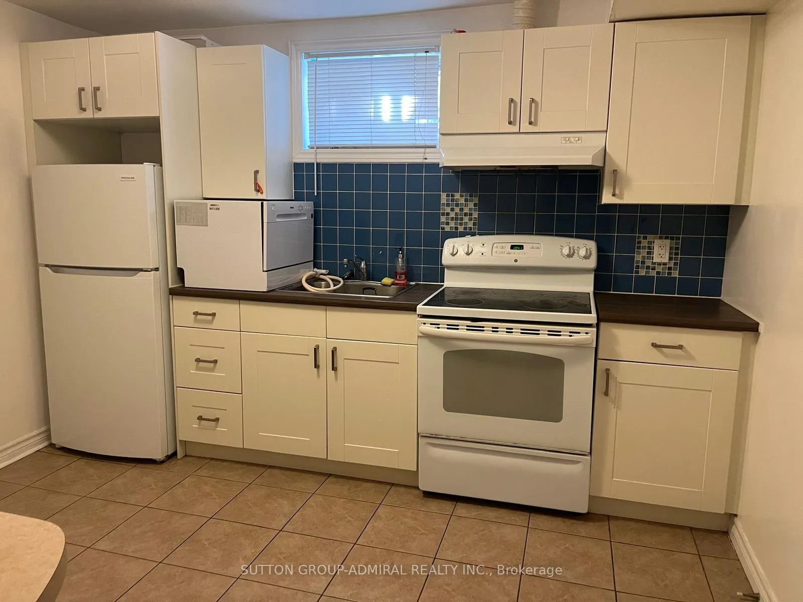 Photo 2 of Unit Basement, 123 Cherry Hills Road, Vaughan, Glen Shields — HOMEH