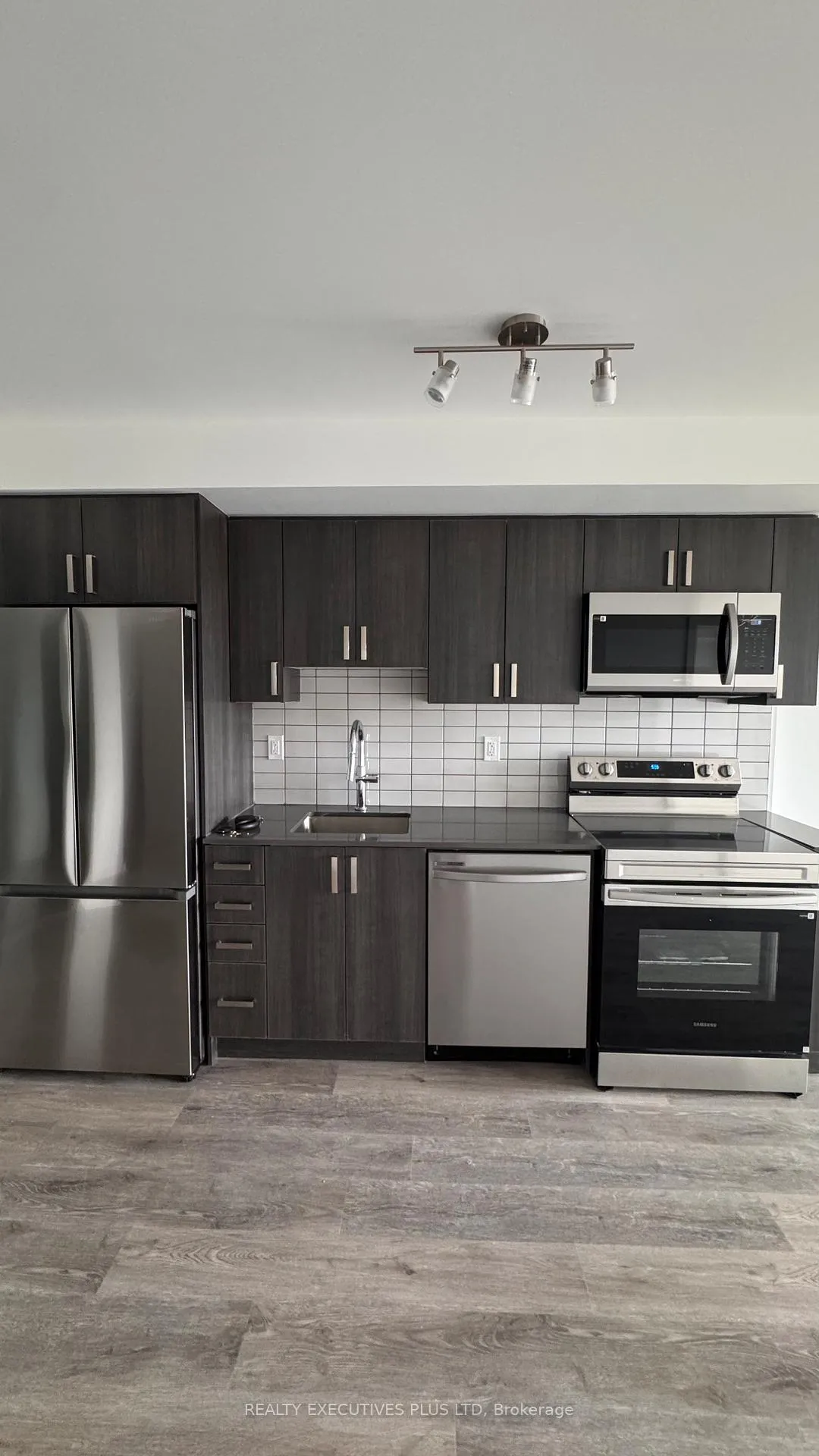 Photo 2 of Unit 310, 1010 Sandy Beach Road, Pickering, Bay Ridges — HOMEH