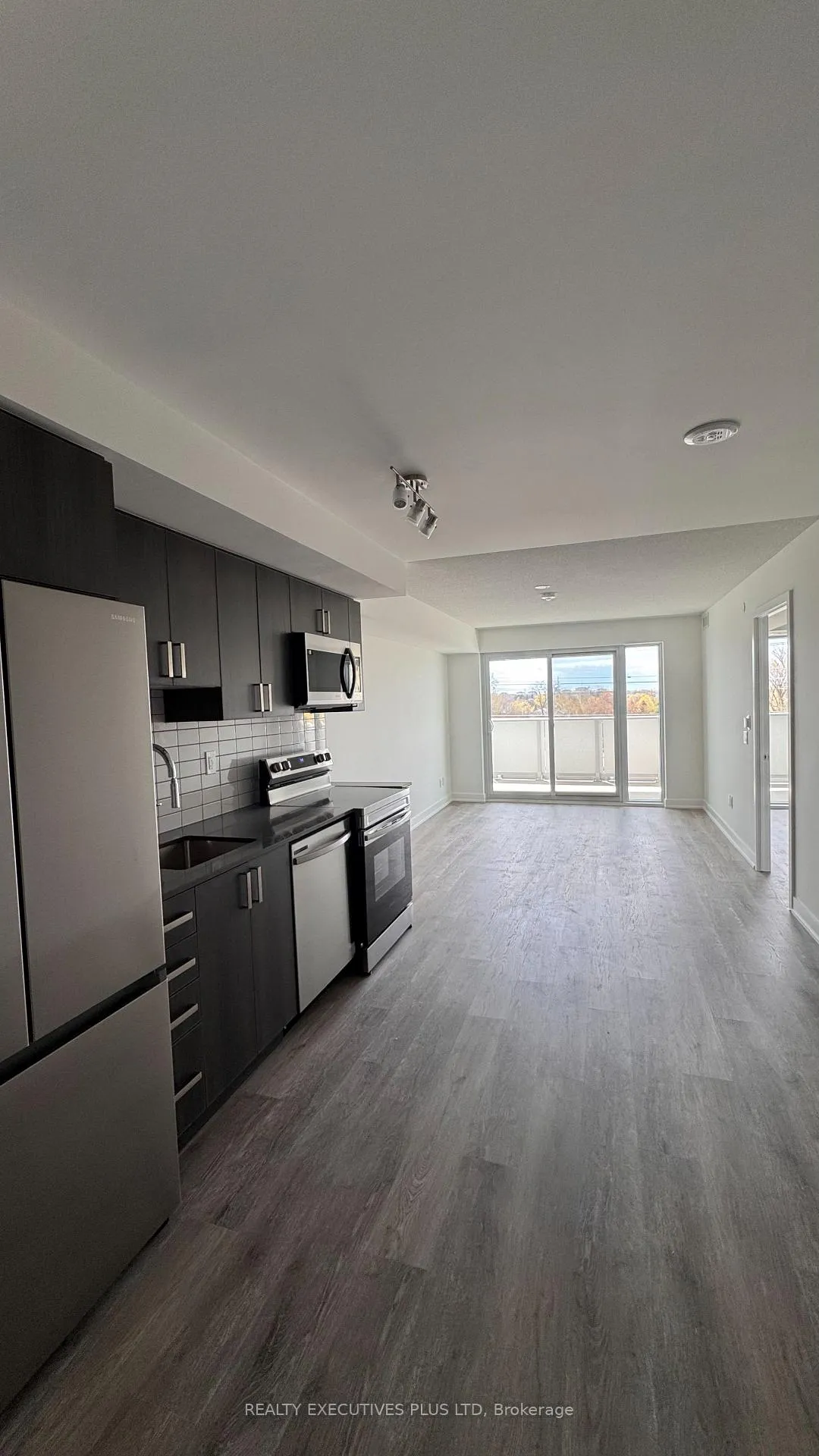 Photo 5 of Unit 310, 1010 Sandy Beach Road, Pickering, Bay Ridges — HOMEH
