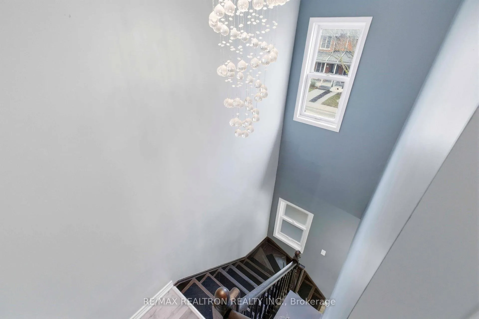 Photo 13 of 308 Elderberry Street, Orangeville — HOMEH