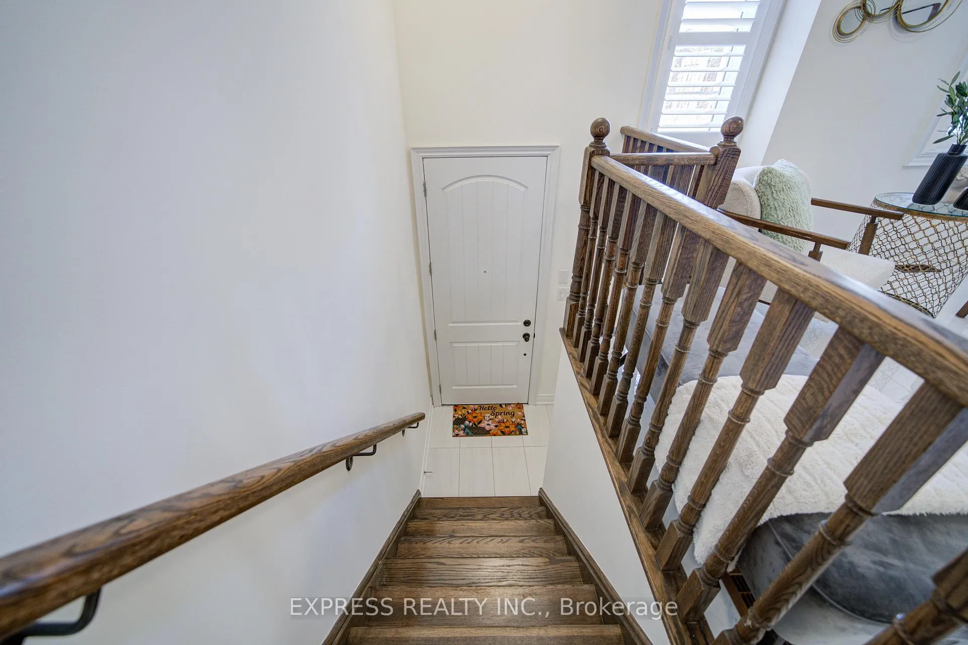 Photo 4 of 12 Royal Aberdeen Road, Markham, Angus Glen — HOMEH