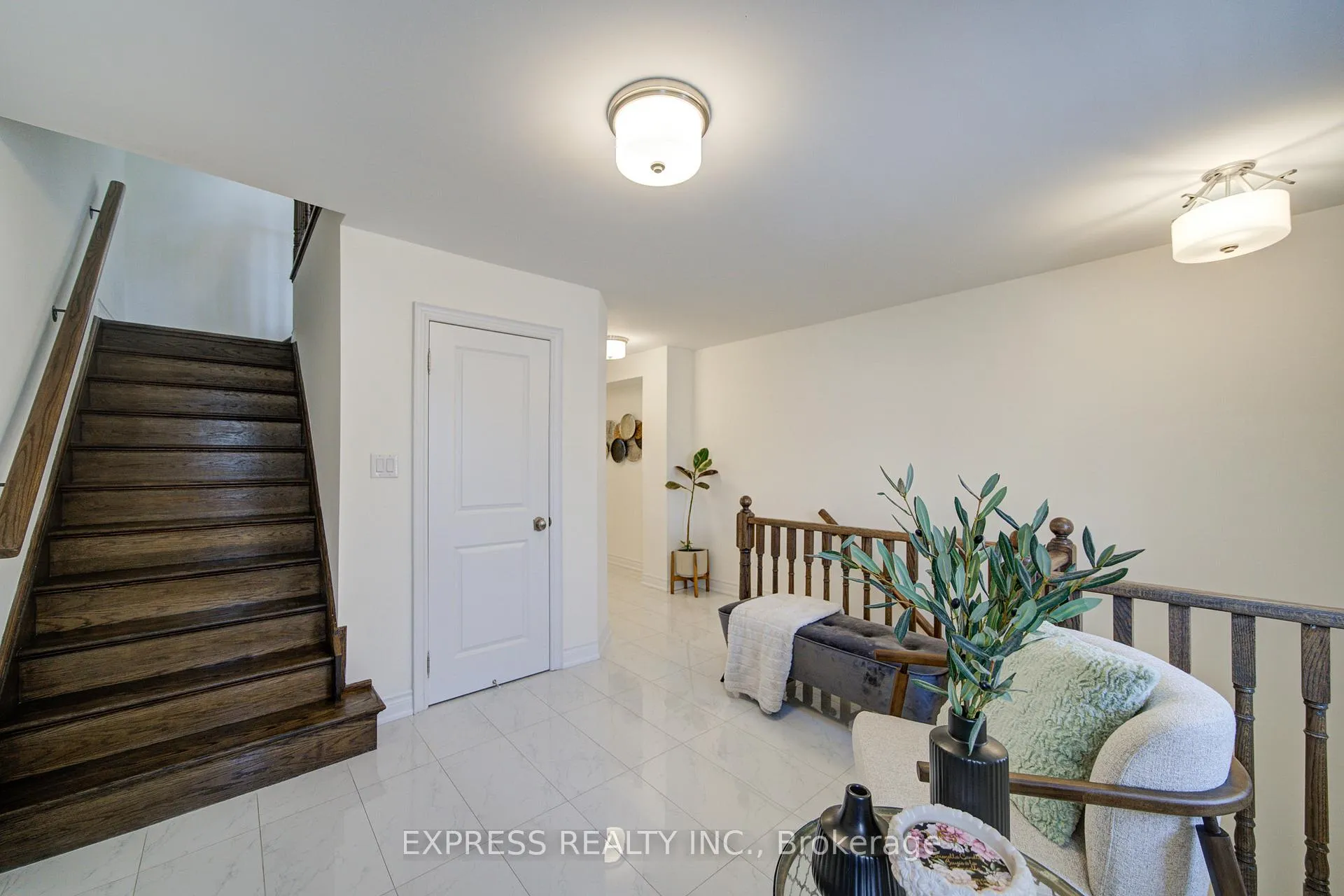Photo 8 of 12 Royal Aberdeen Road, Markham, Angus Glen — HOMEH