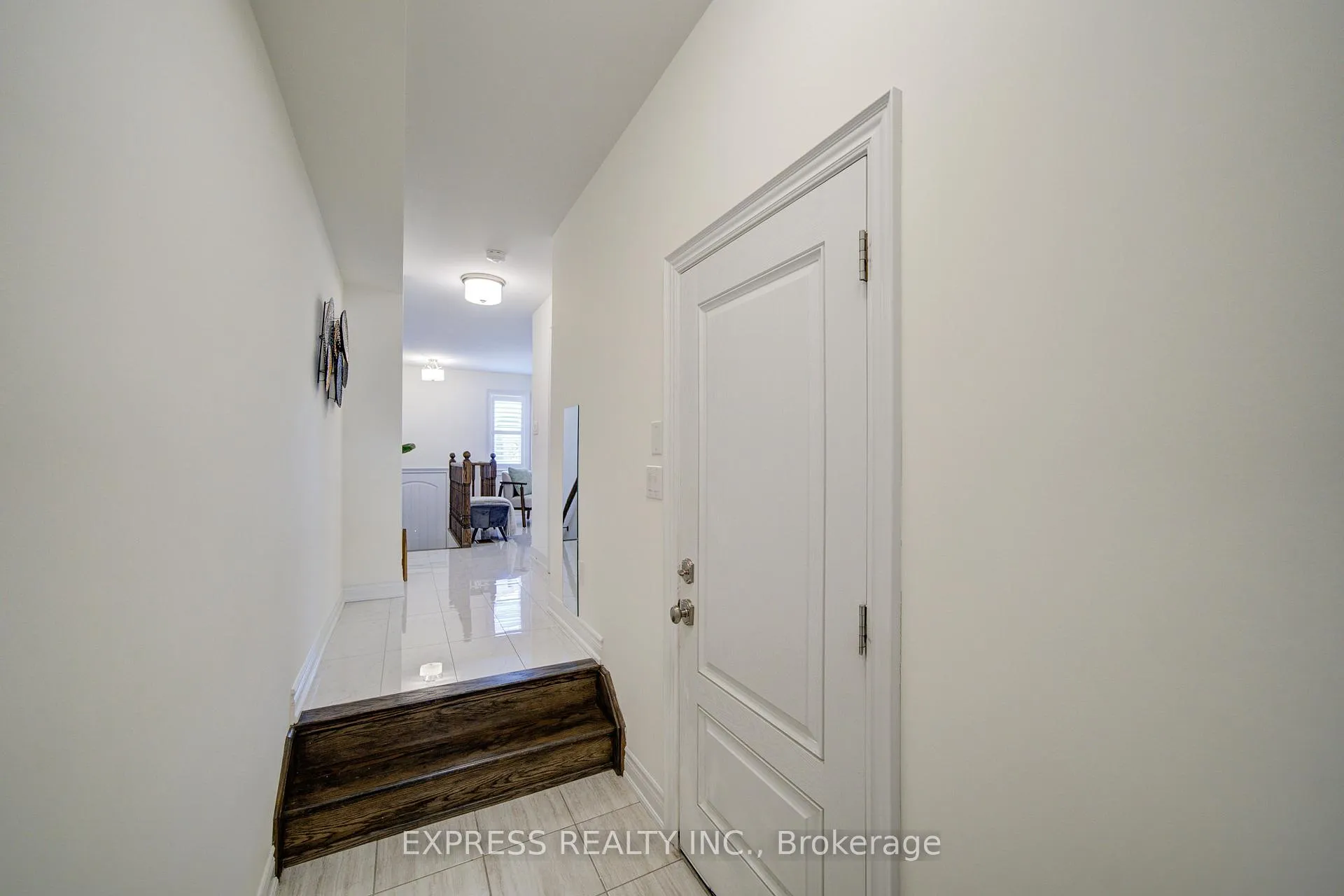 Photo 10 of 12 Royal Aberdeen Road, Markham, Angus Glen — HOMEH