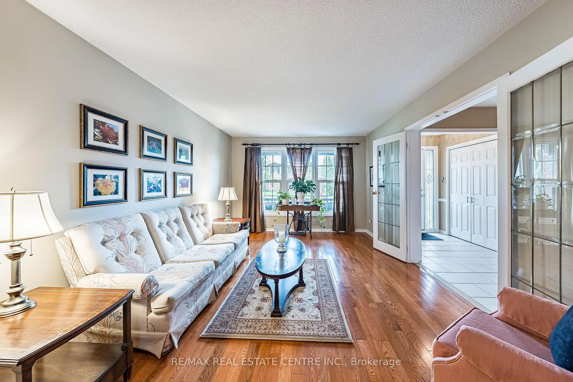 Photo 8 of 19 Mossbank Drive, Brampton, Fletcher's Creek South — HOMEH