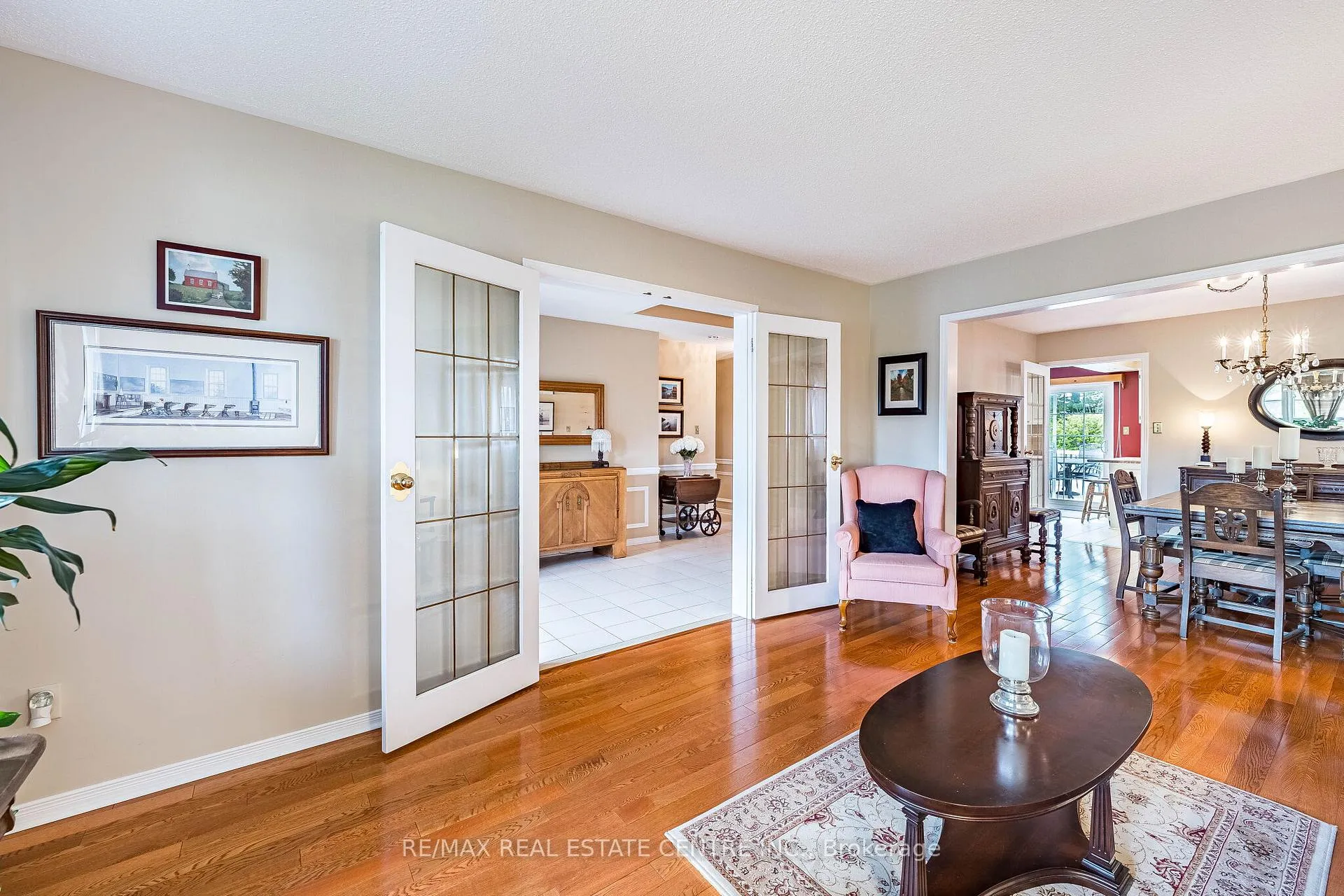Photo 10 of 19 Mossbank Drive, Brampton, Fletcher's Creek South — HOMEH