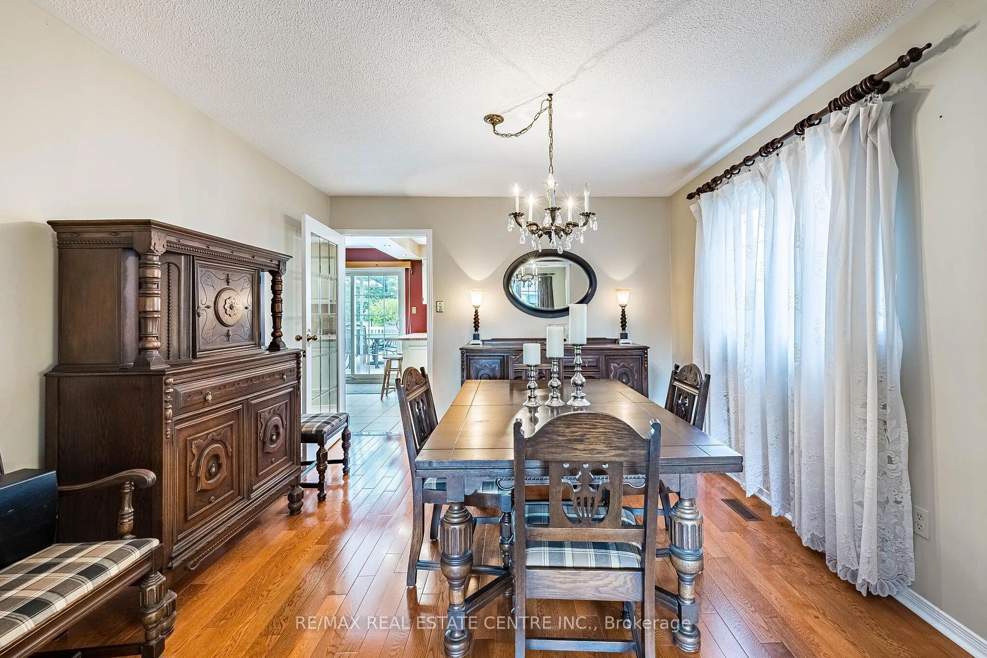 Photo 11 of 19 Mossbank Drive, Brampton, Fletcher's Creek South — HOMEH