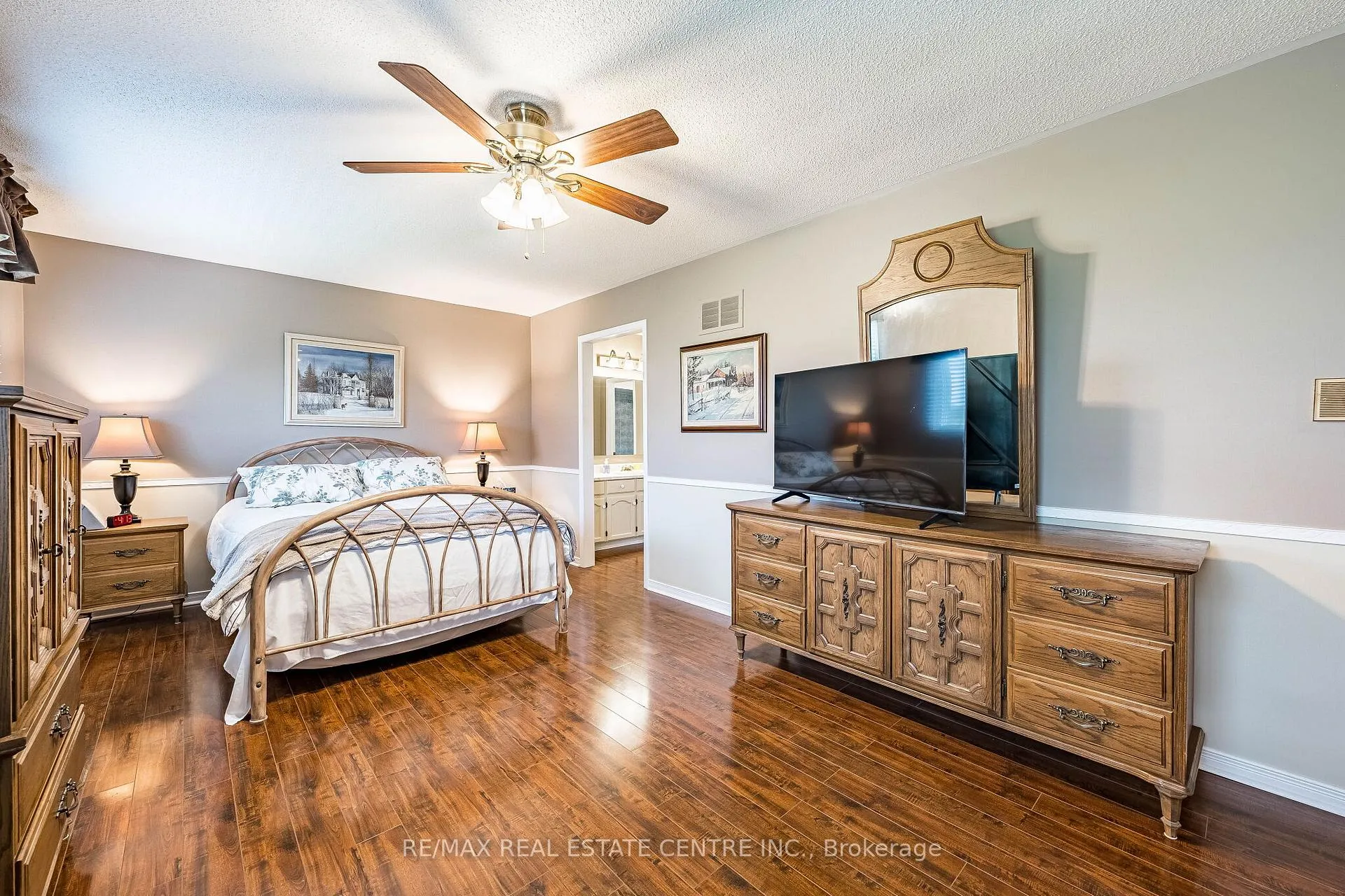 Photo 21 of 19 Mossbank Drive, Brampton, Fletcher's Creek South — HOMEH