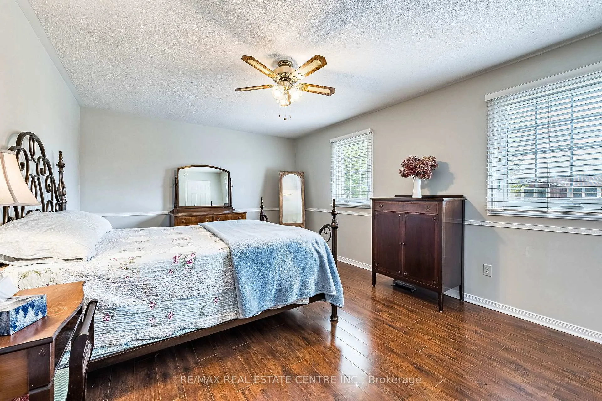 Photo 30 of 19 Mossbank Drive, Brampton, Fletcher's Creek South — HOMEH