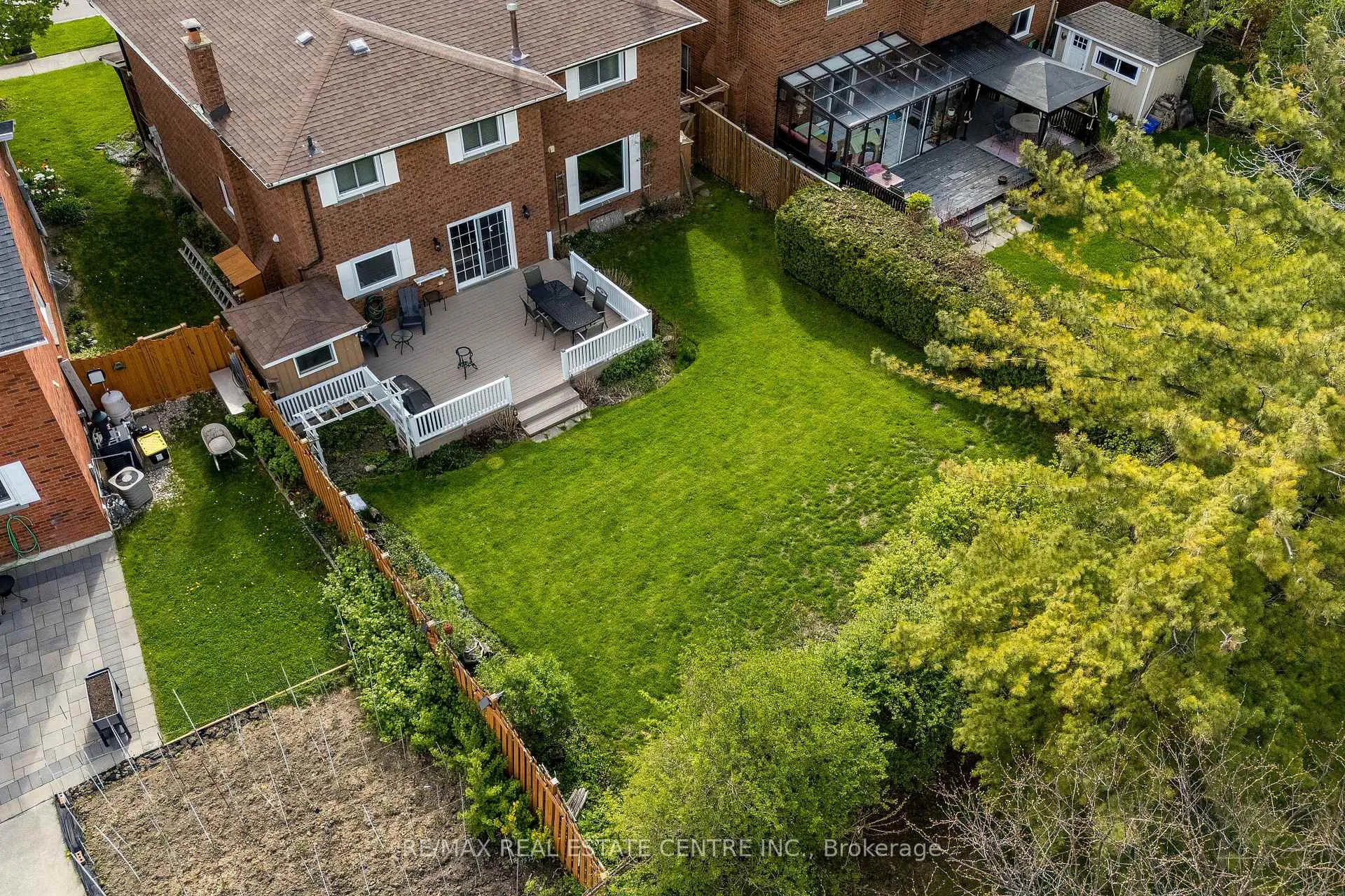 Photo 44 of 19 Mossbank Drive, Brampton, Fletcher's Creek South — HOMEH