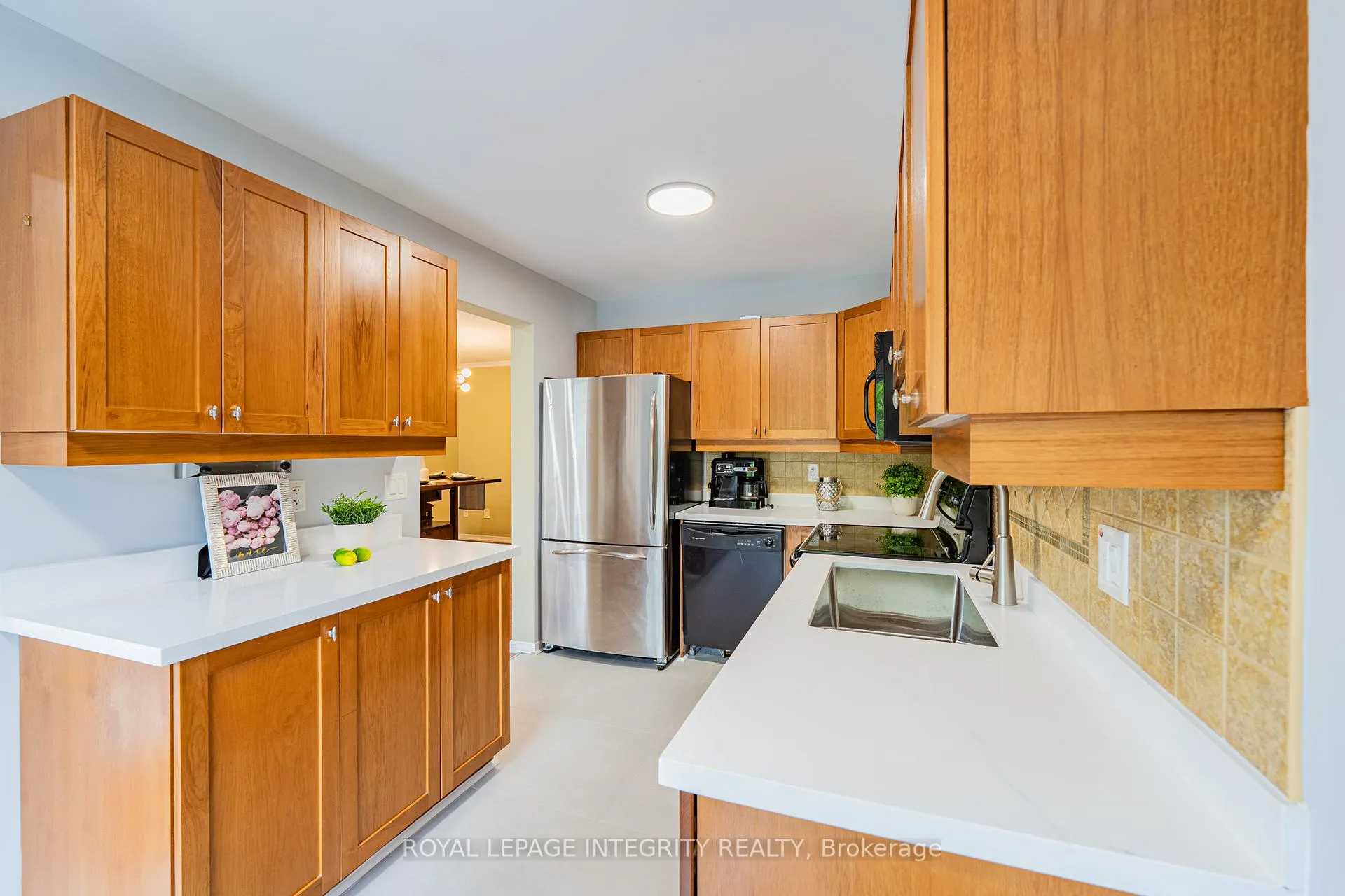 Photo 11 of 319 Glenbrae Avenue, Ottawa, Kanata - Morgan's Grant/South March — HOMEH
