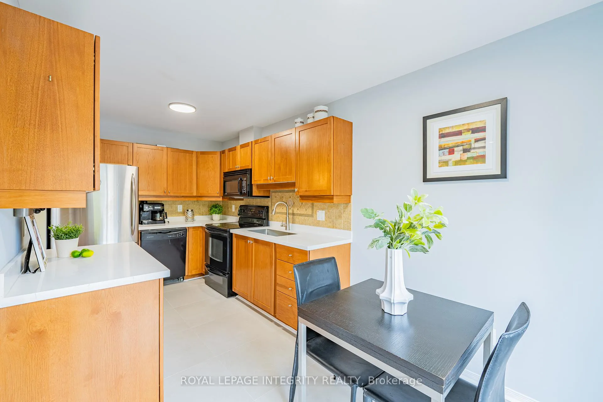 Photo 12 of 319 Glenbrae Avenue, Ottawa, Kanata - Morgan's Grant/South March — HOMEH