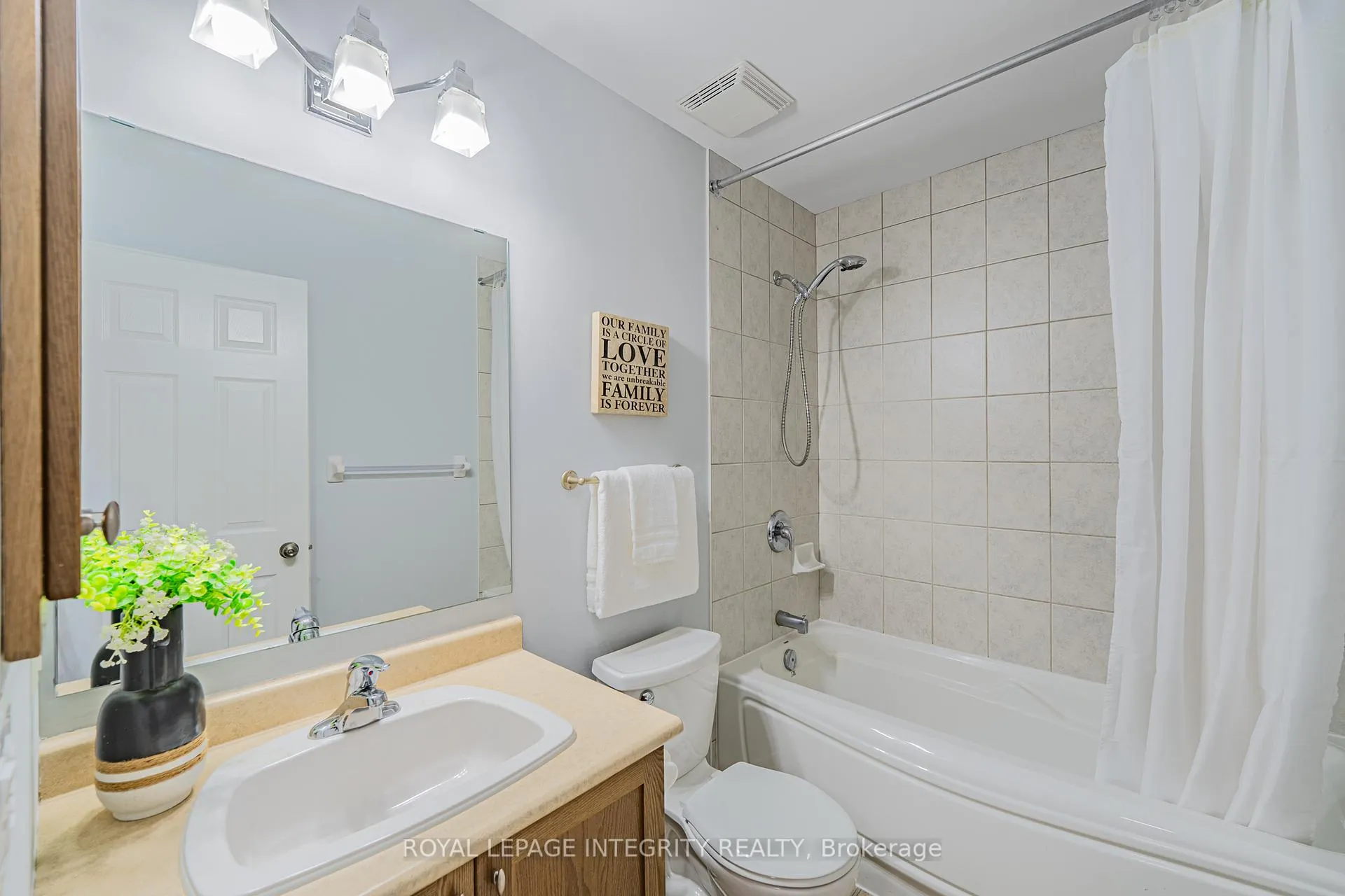 Photo 22 of 319 Glenbrae Avenue, Ottawa, Kanata - Morgan's Grant/South March — HOMEH