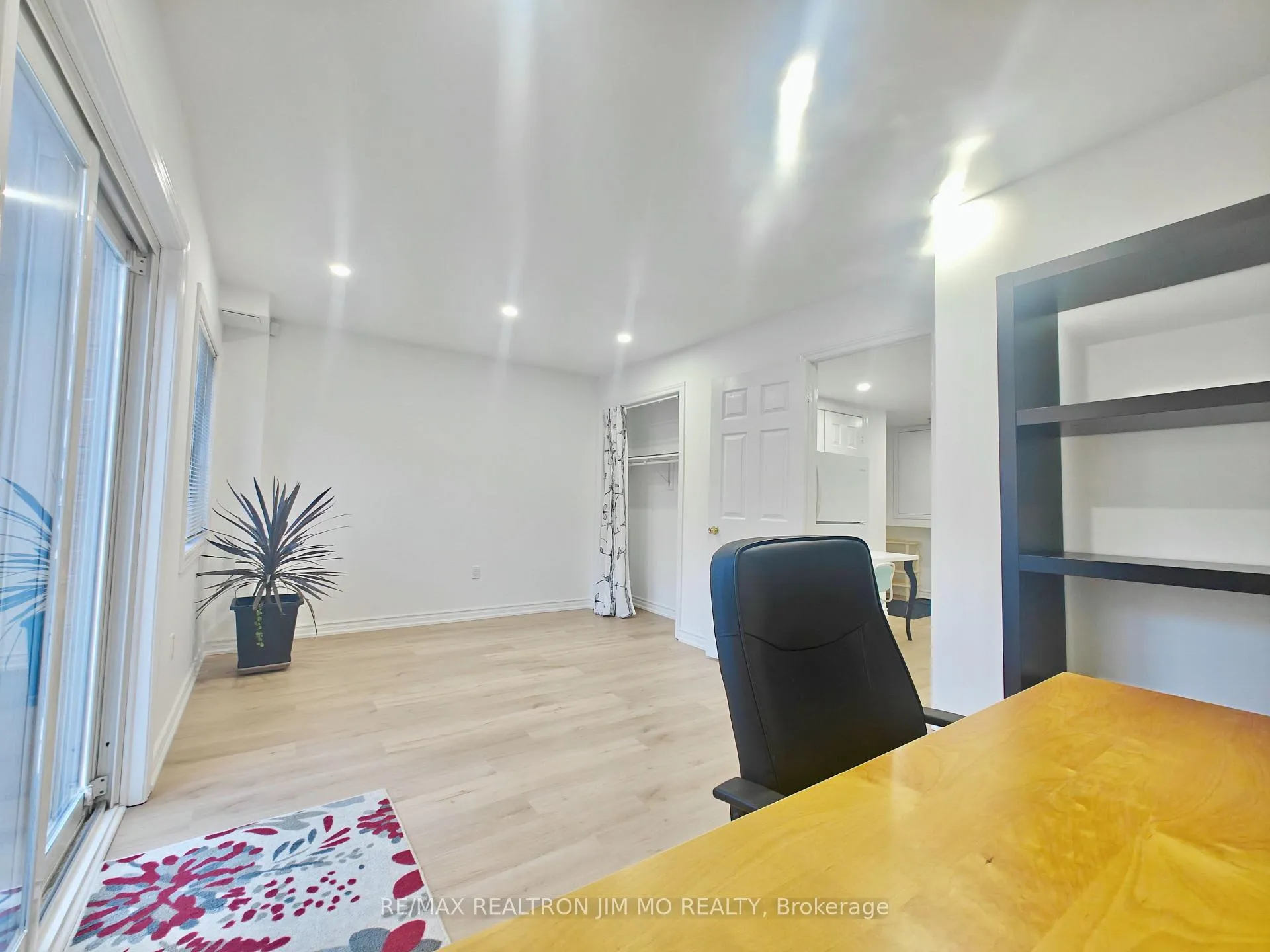 Photo 4 of 149 Sassafras Circle, Vaughan, Patterson — HOMEH
