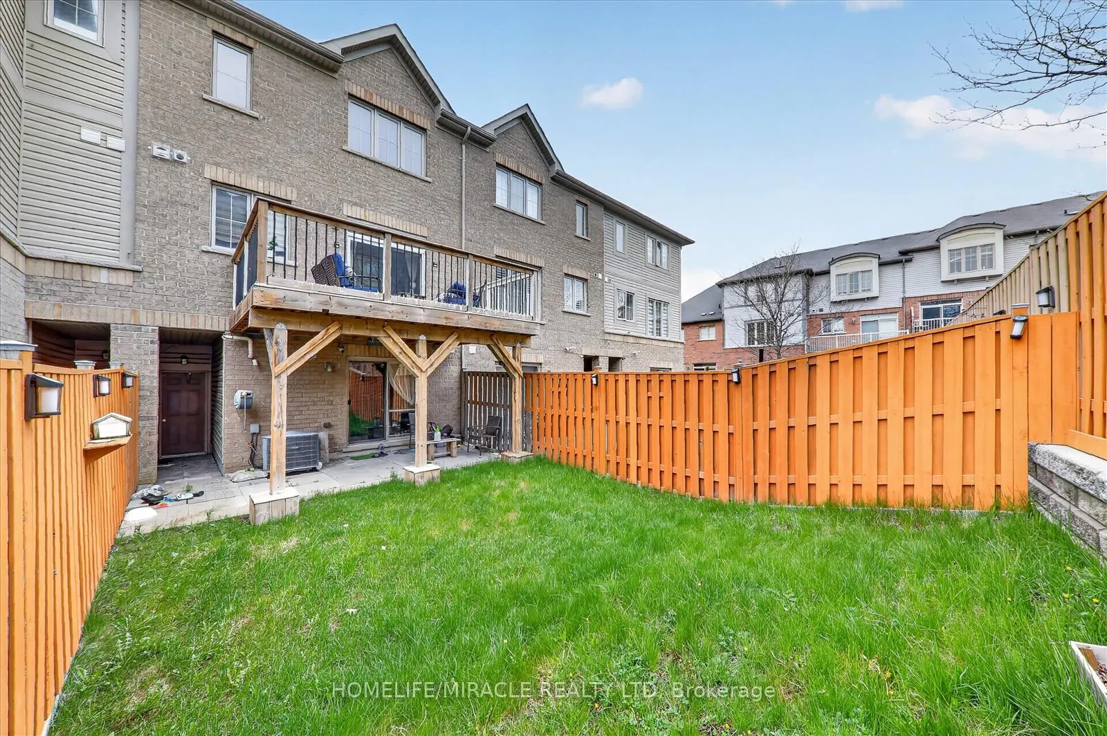 Photo 10 of 7559 Chinguacousy Road, Brampton, Bram West — HOMEH